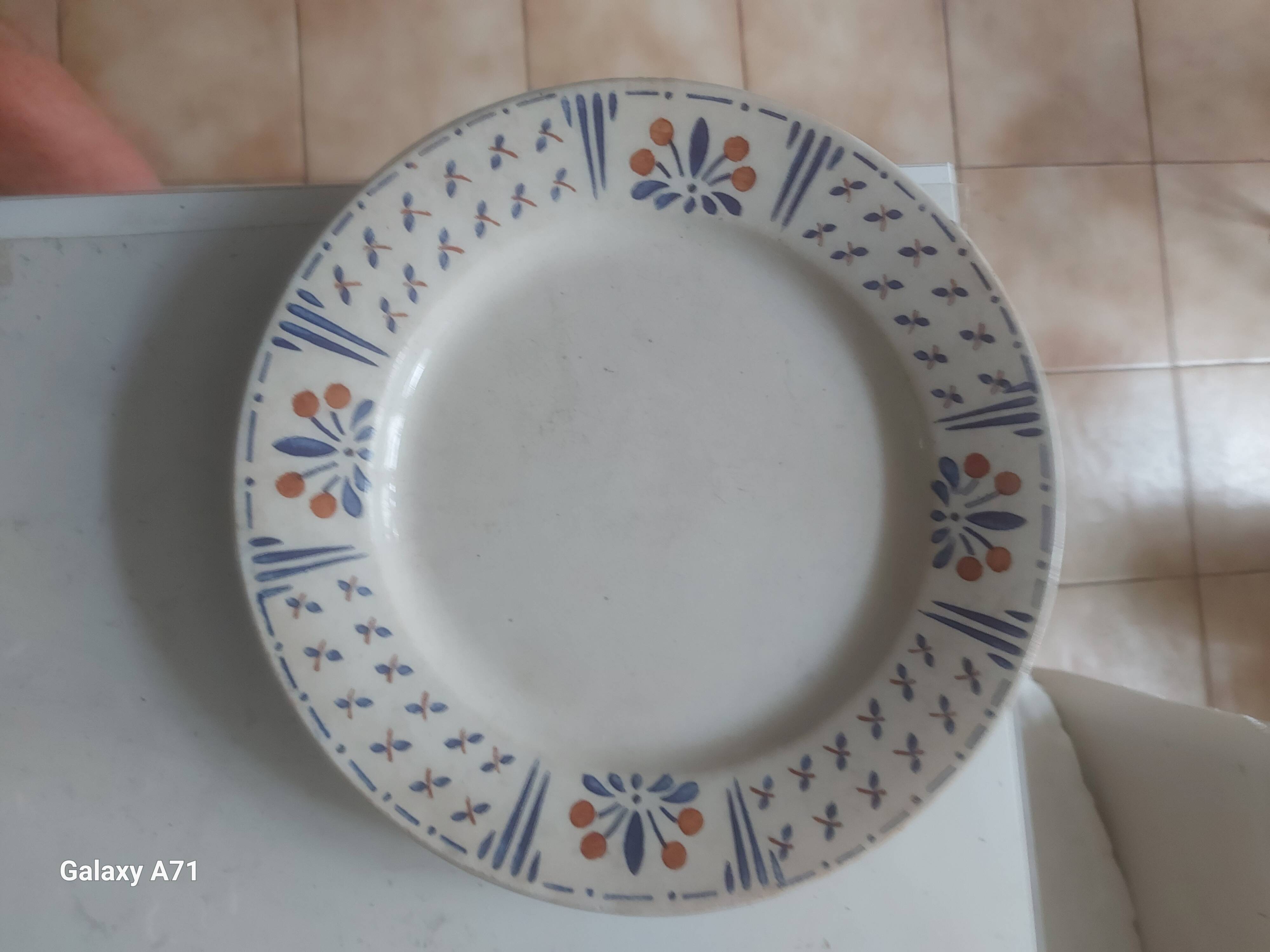 2 antique plates in opaque porcelain from Gien