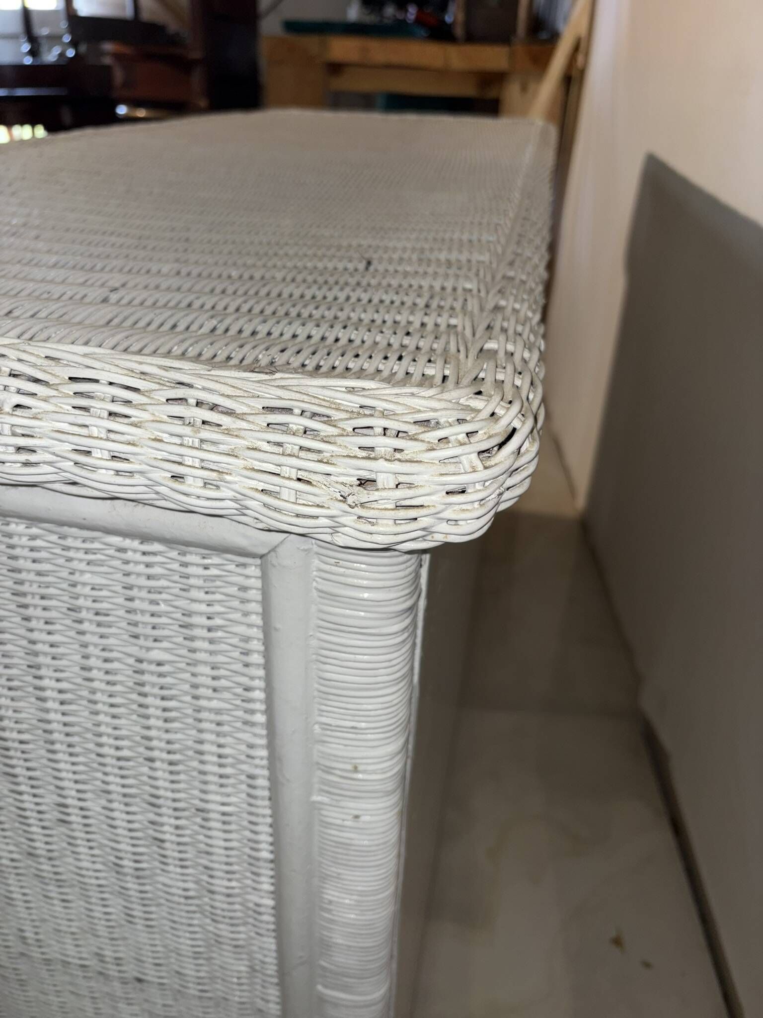 Ensemble chambre rotin blanc : commode, miroir, lit, panier