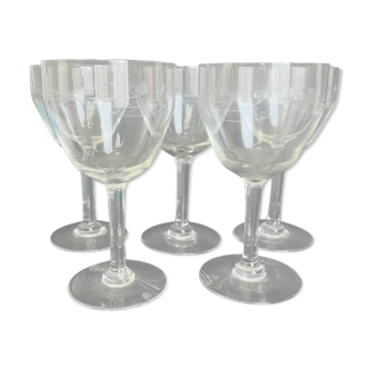 5 verres en cristal taillé