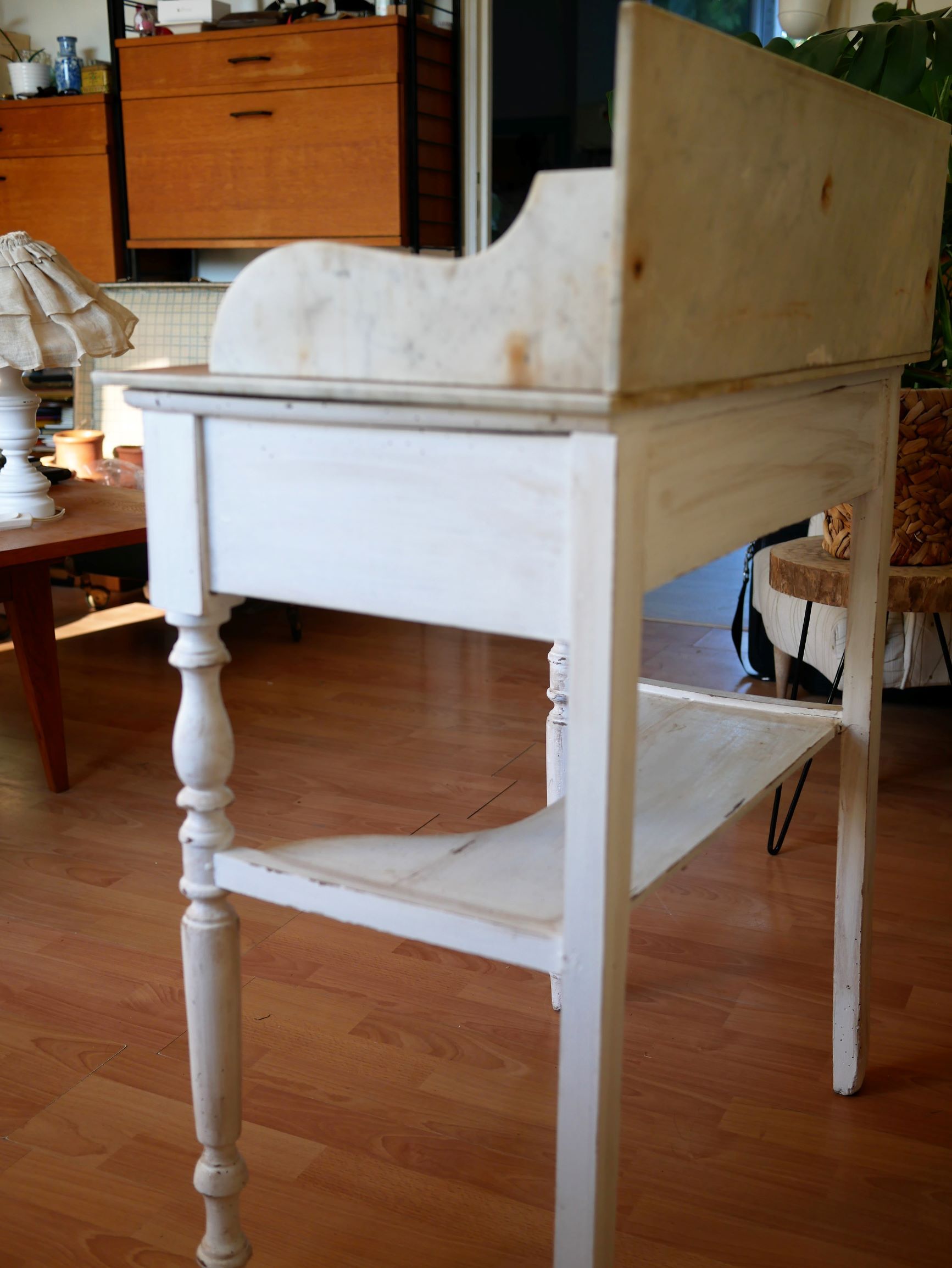 Wood dressing table and marble
