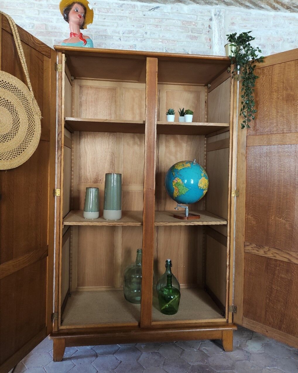 Armoire