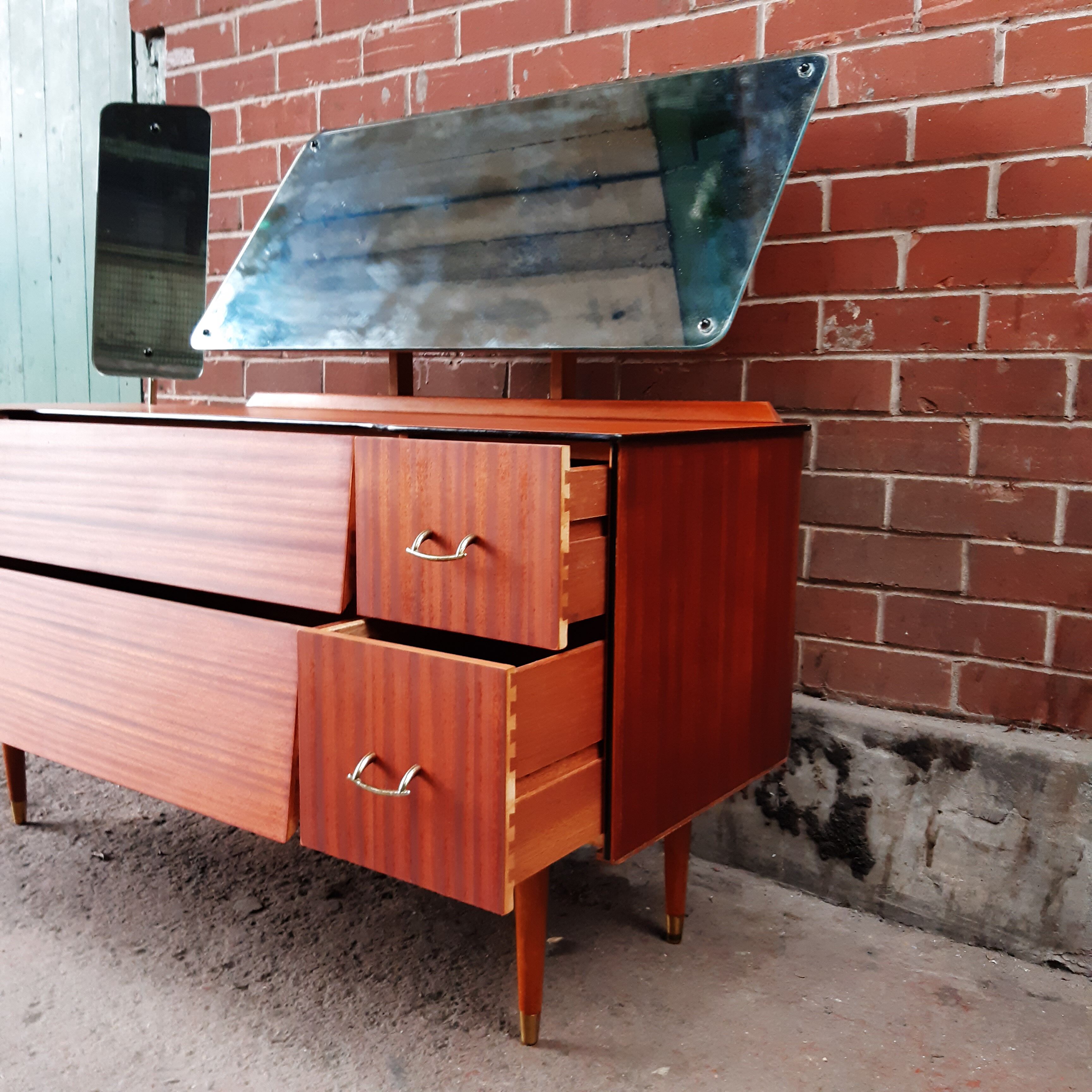 Avalon Yatton dressing table