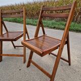 Set of 2 old folding chairs