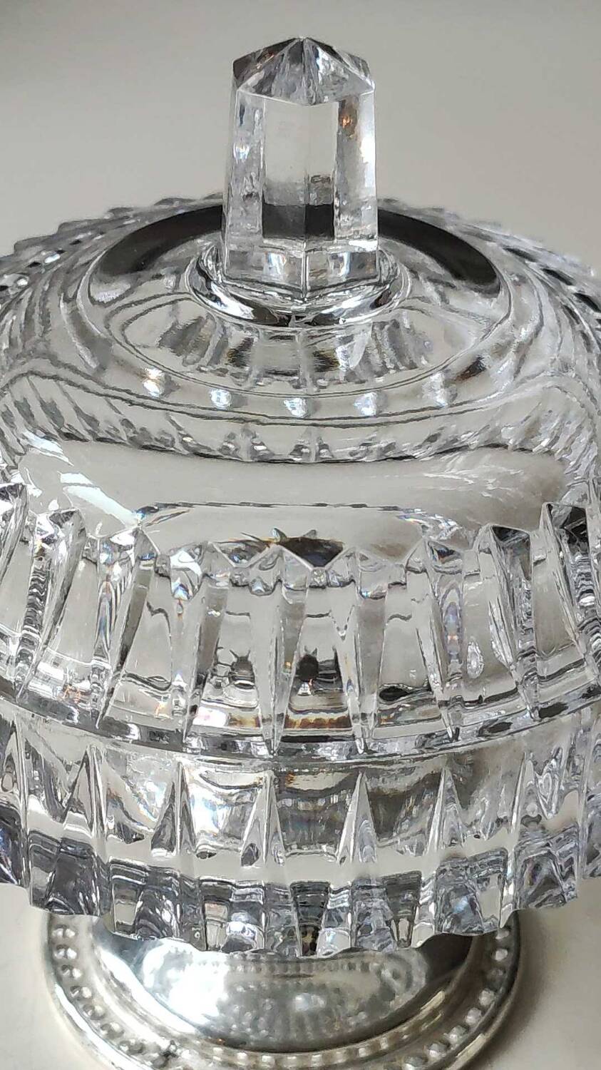 Antique cut crystal sugar bowl diamond point motifs on a metal base