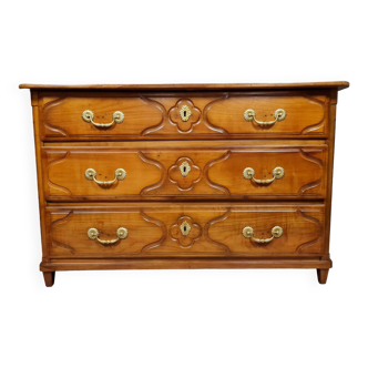 Commode époque Louis XVI en merisier massif de la seconde moitié du XVIII ème siècle