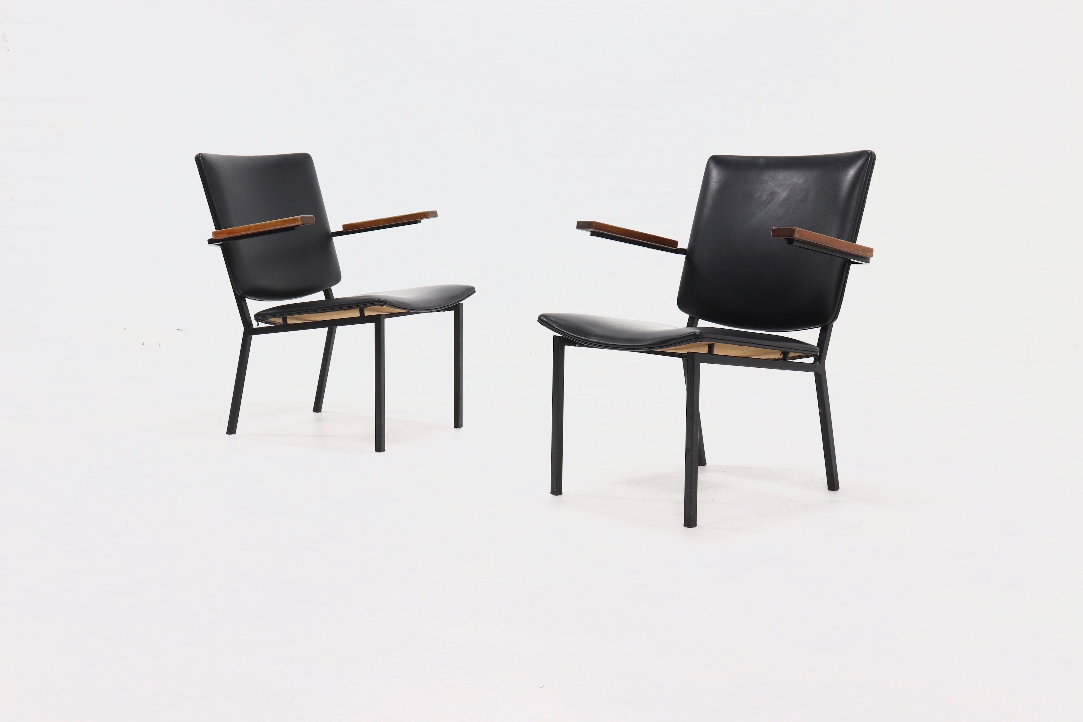 Set of 2 minimalist armchairs dutch design 1960s