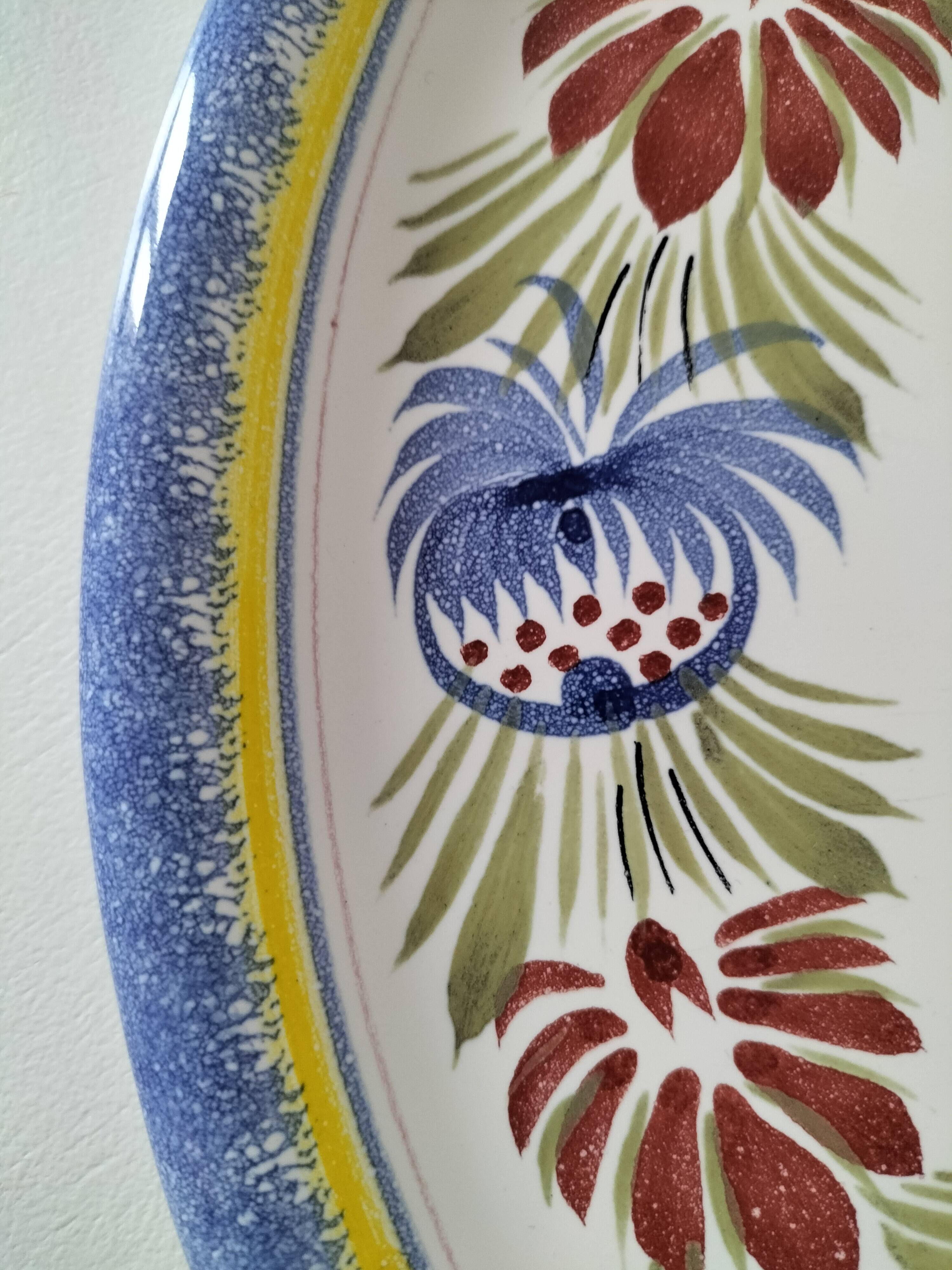 Large plate HB Henriot Quimper decor Tradition 32 cm