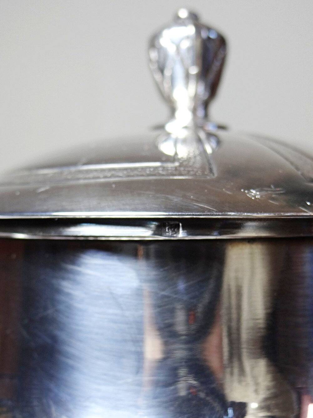 Elegant silver-plated sugar bowl from the 1880-1930 period.