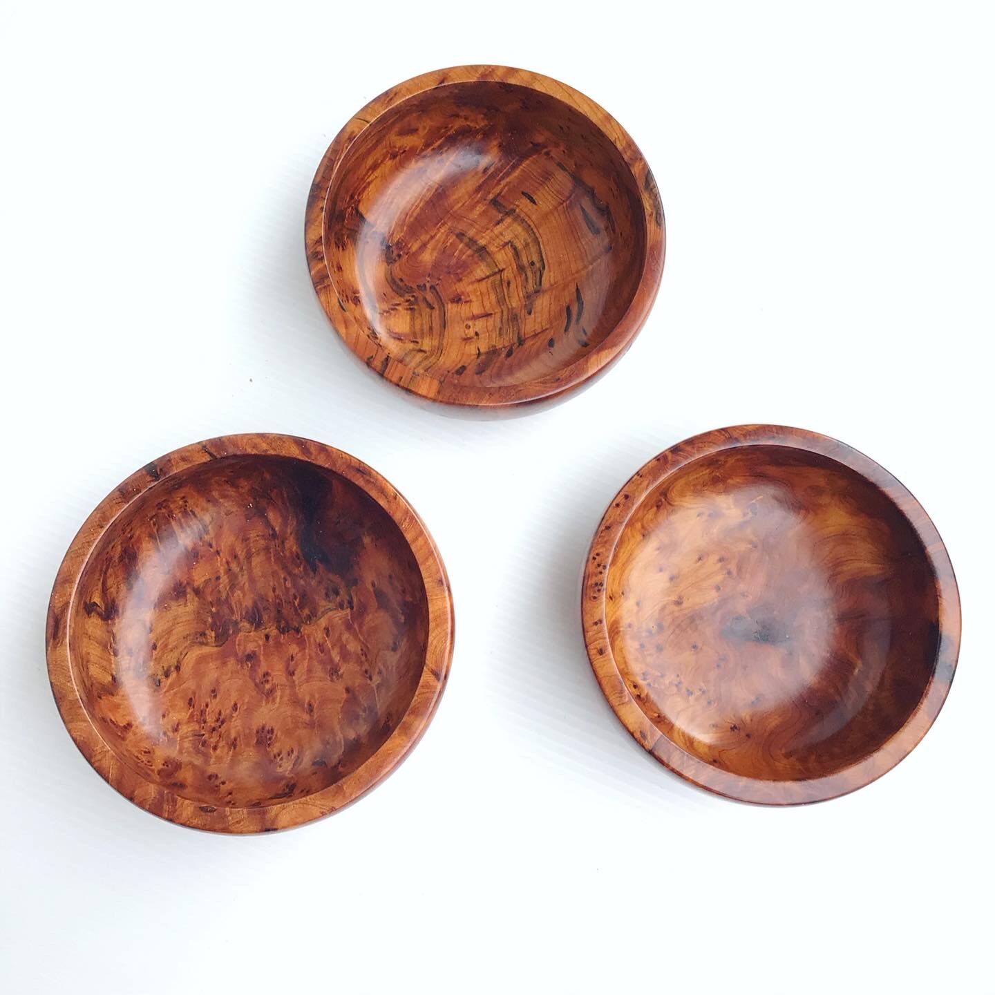 Lot of three precious wooden cups of thuya