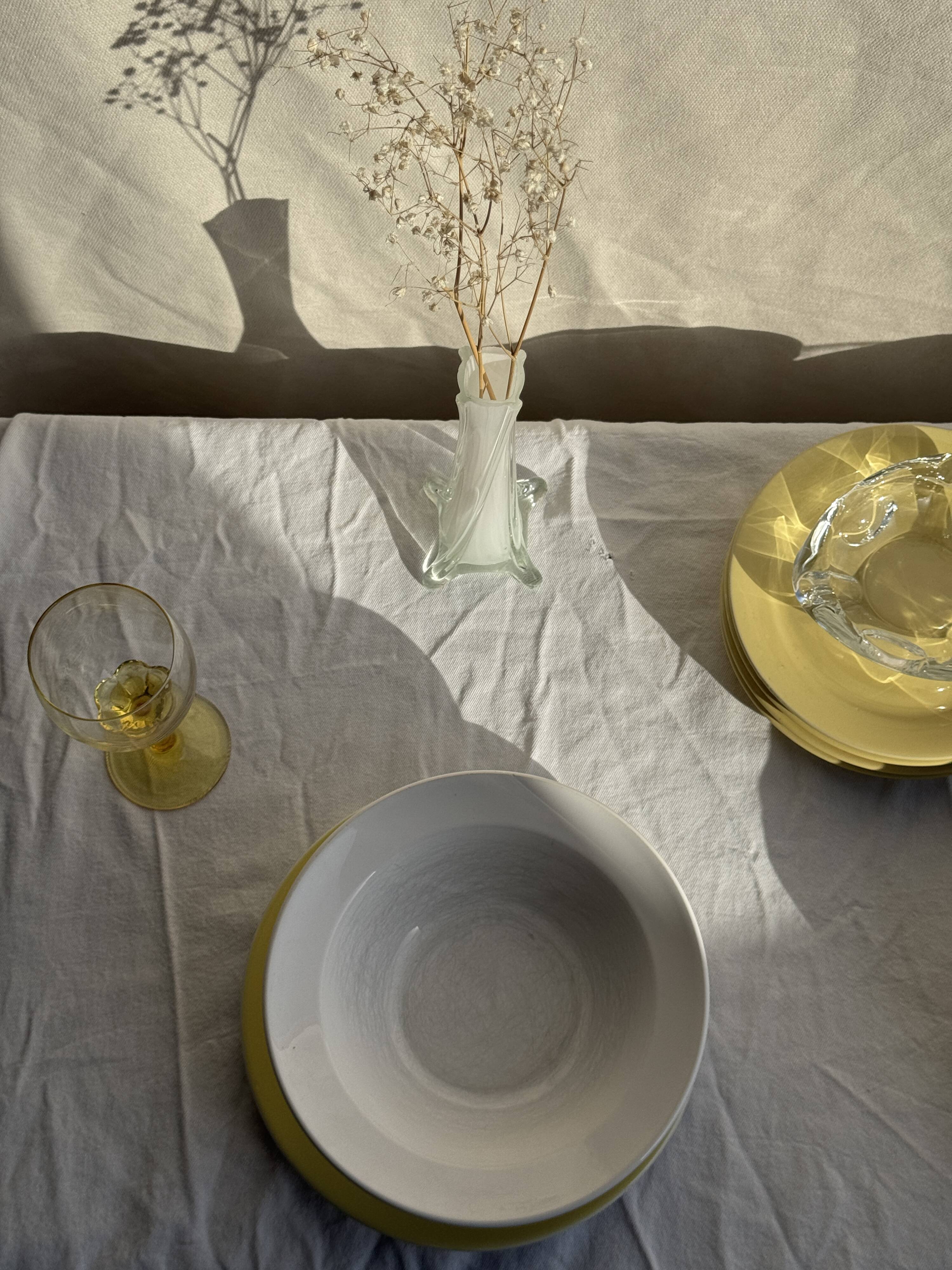 Set of 6 modern yellow dessert plates D19