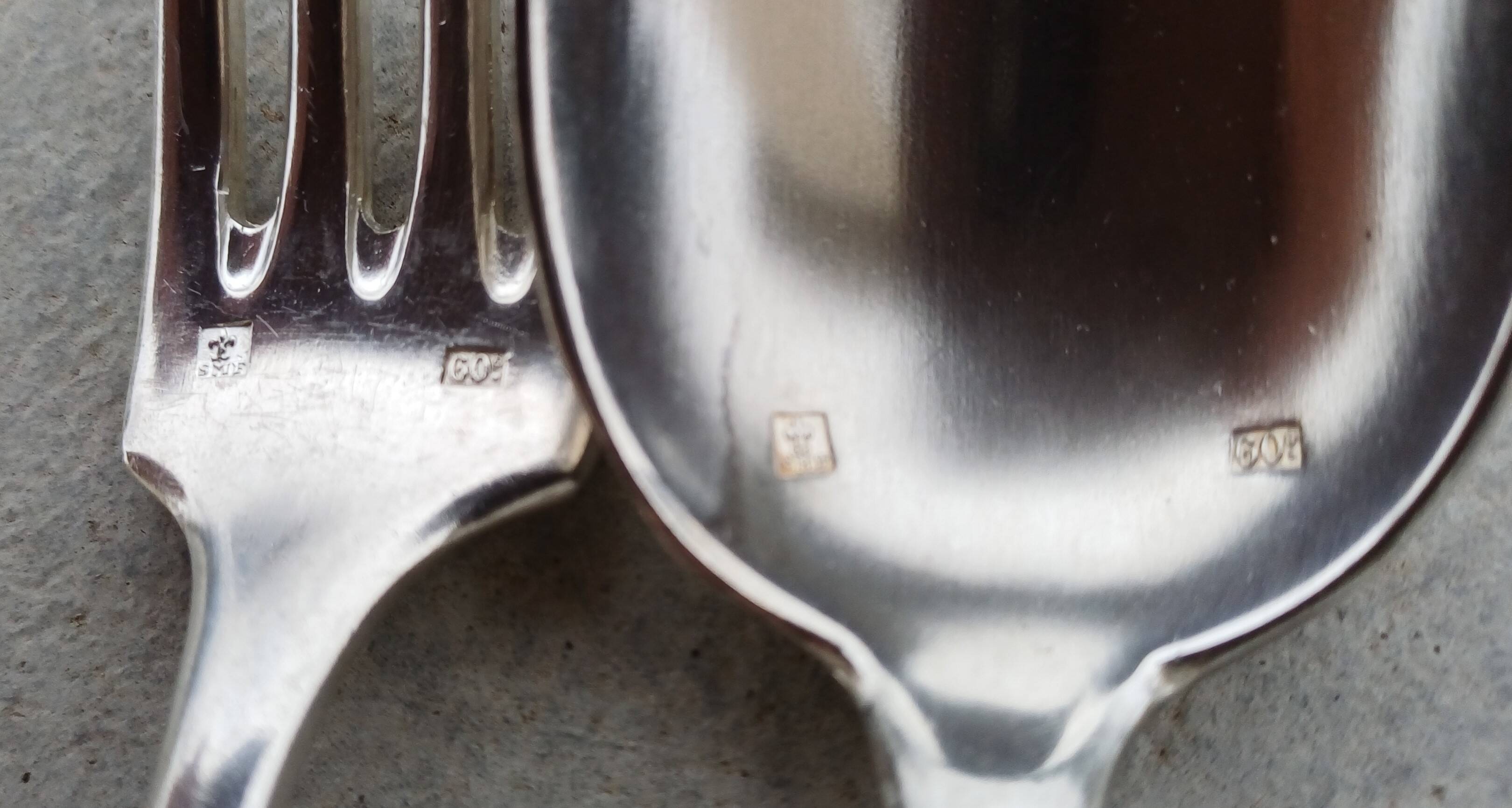 silver-plated cutlery set of 20 pieces