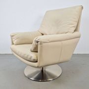 Fauteuil Cece pivotant en cuir de Leolux