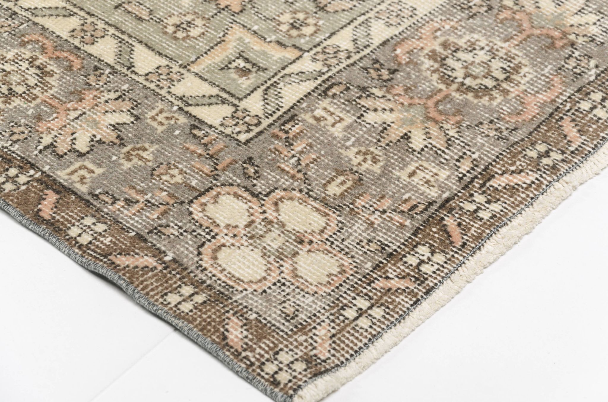 Tapis en laine antique Oushak anatolien