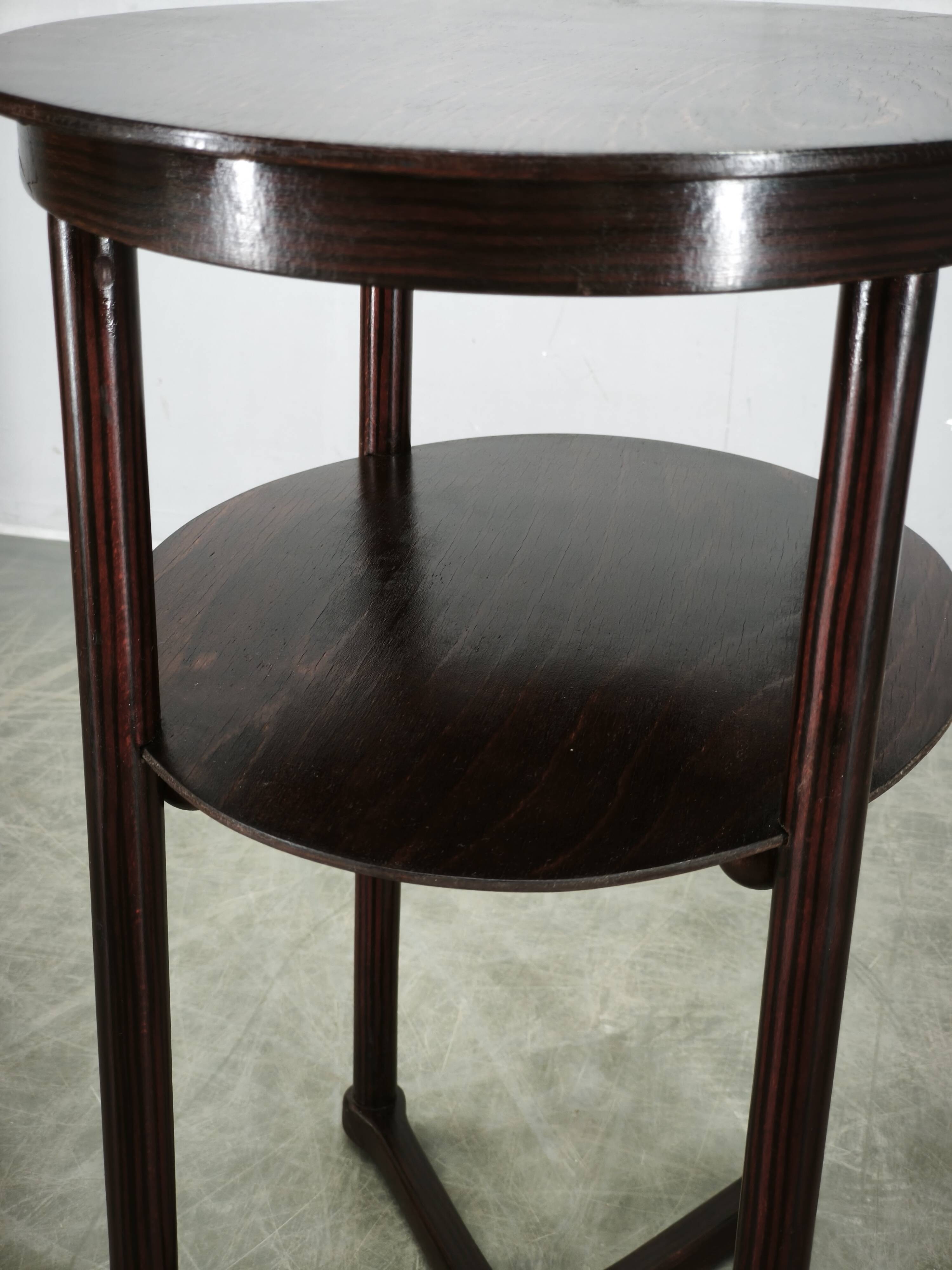 Table ovale de Josef Hoffmann pour Jacob & Josef Kohn, Vienne, vers 1900