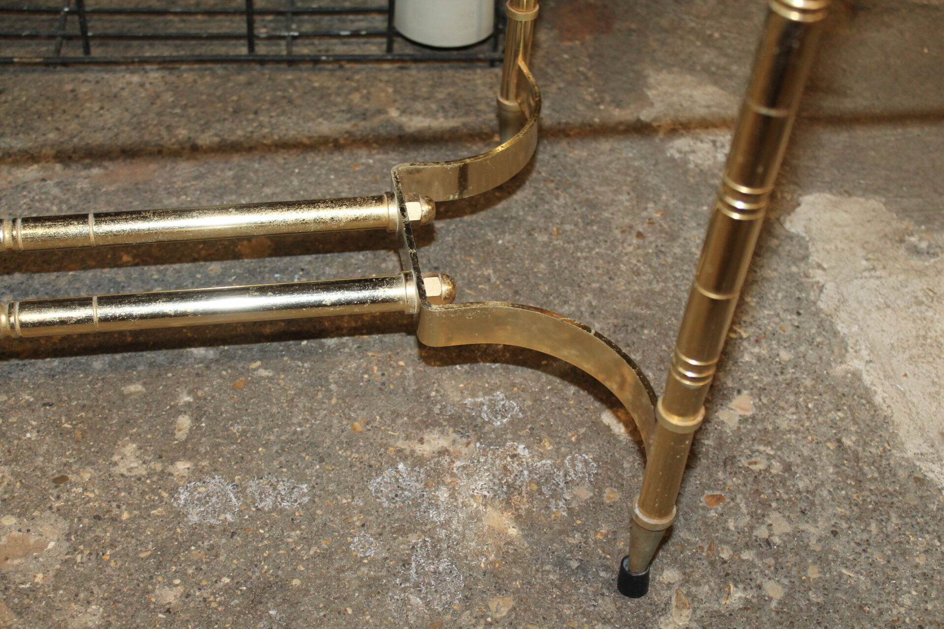 Coffee table glass top