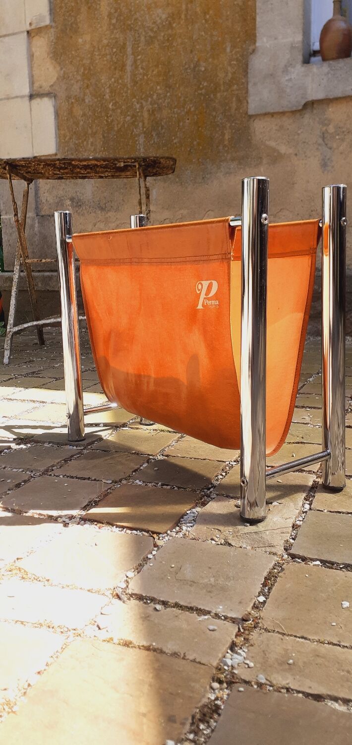 Vintage magazine holder from the 70s chrome metal and tan imitation leather