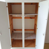 Armoire vintage