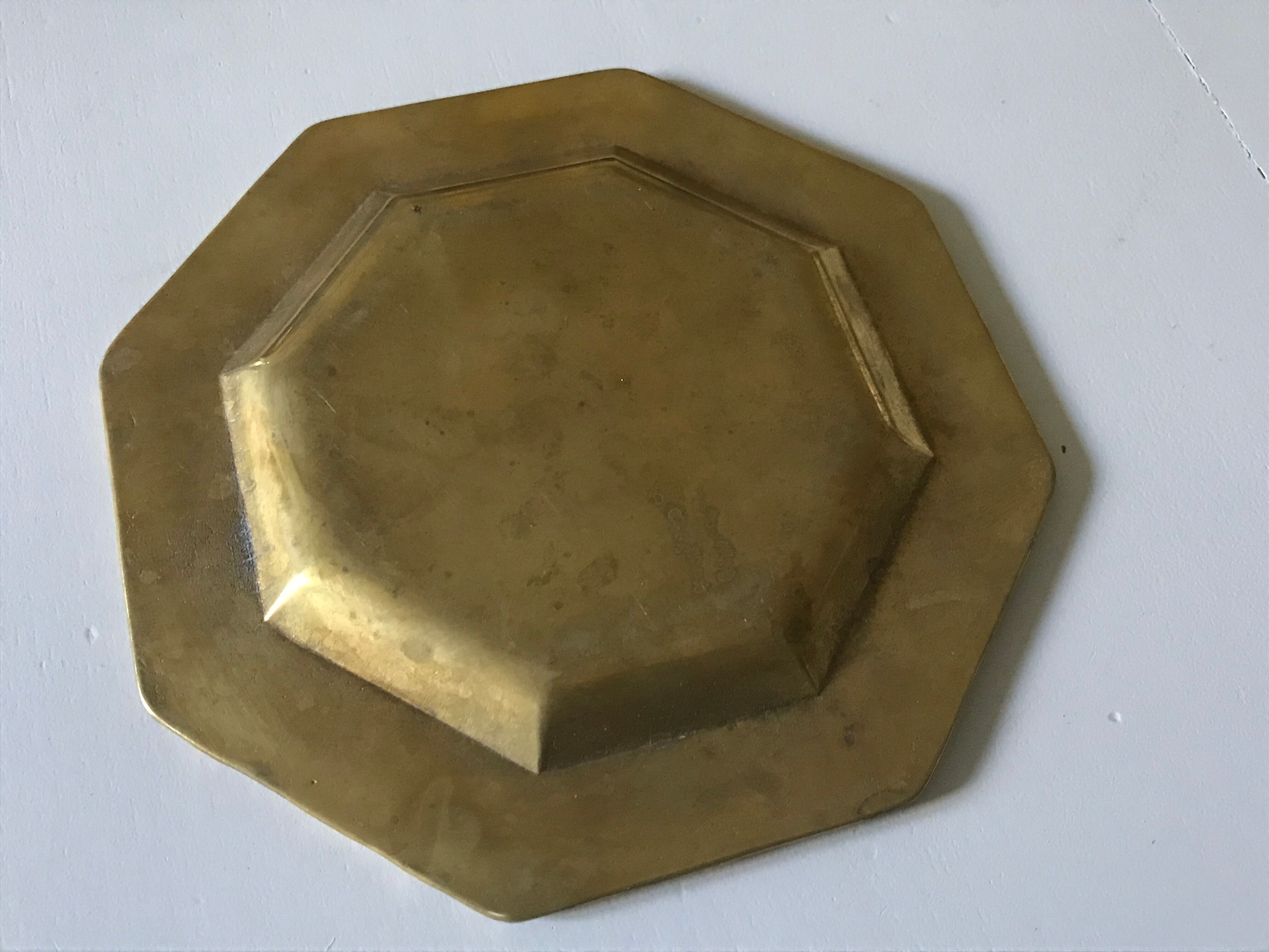 Pair of brass pockets