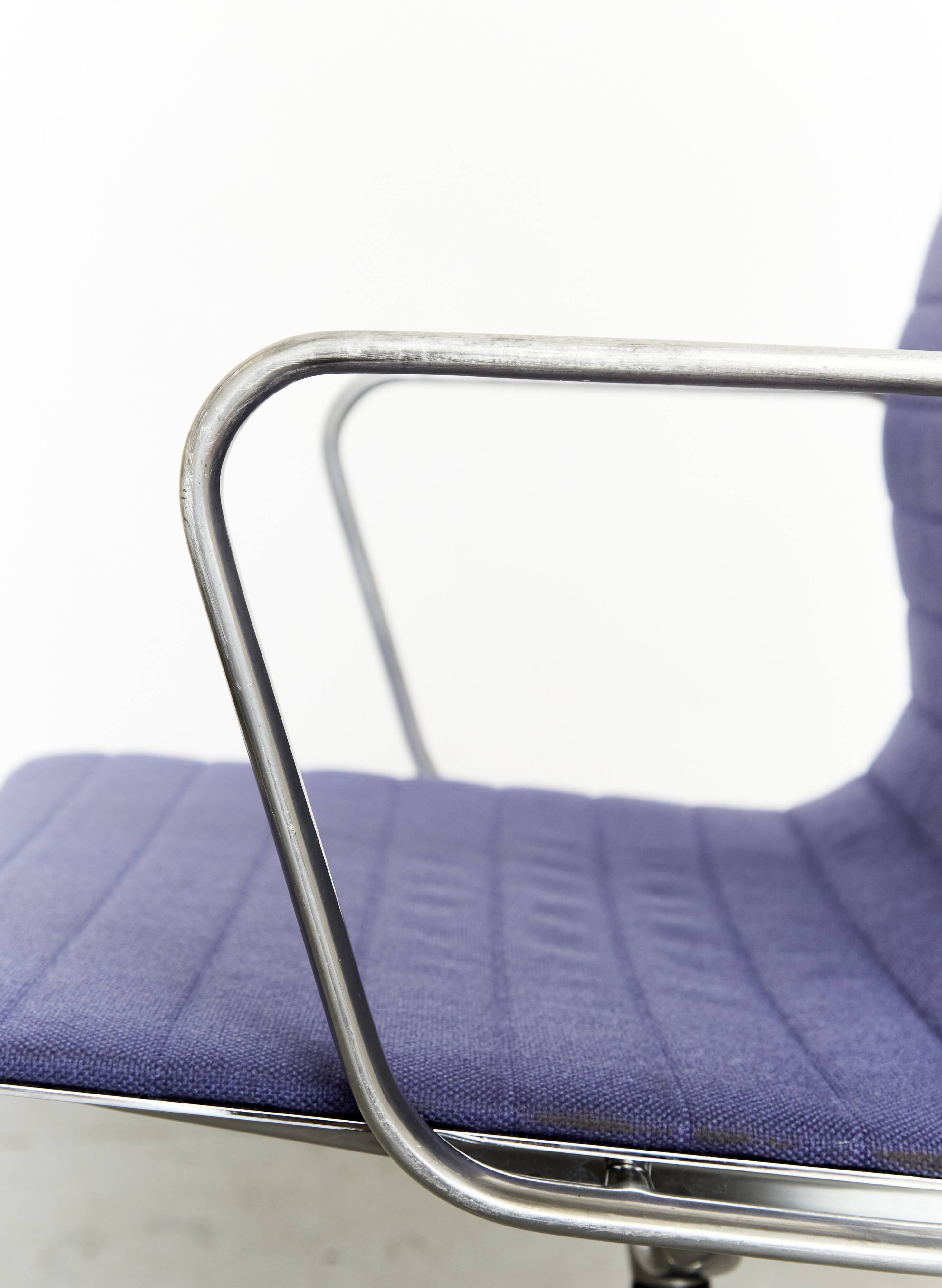 Charles & Ray Eames Aluminium Group Chair EA 108 for Vitra