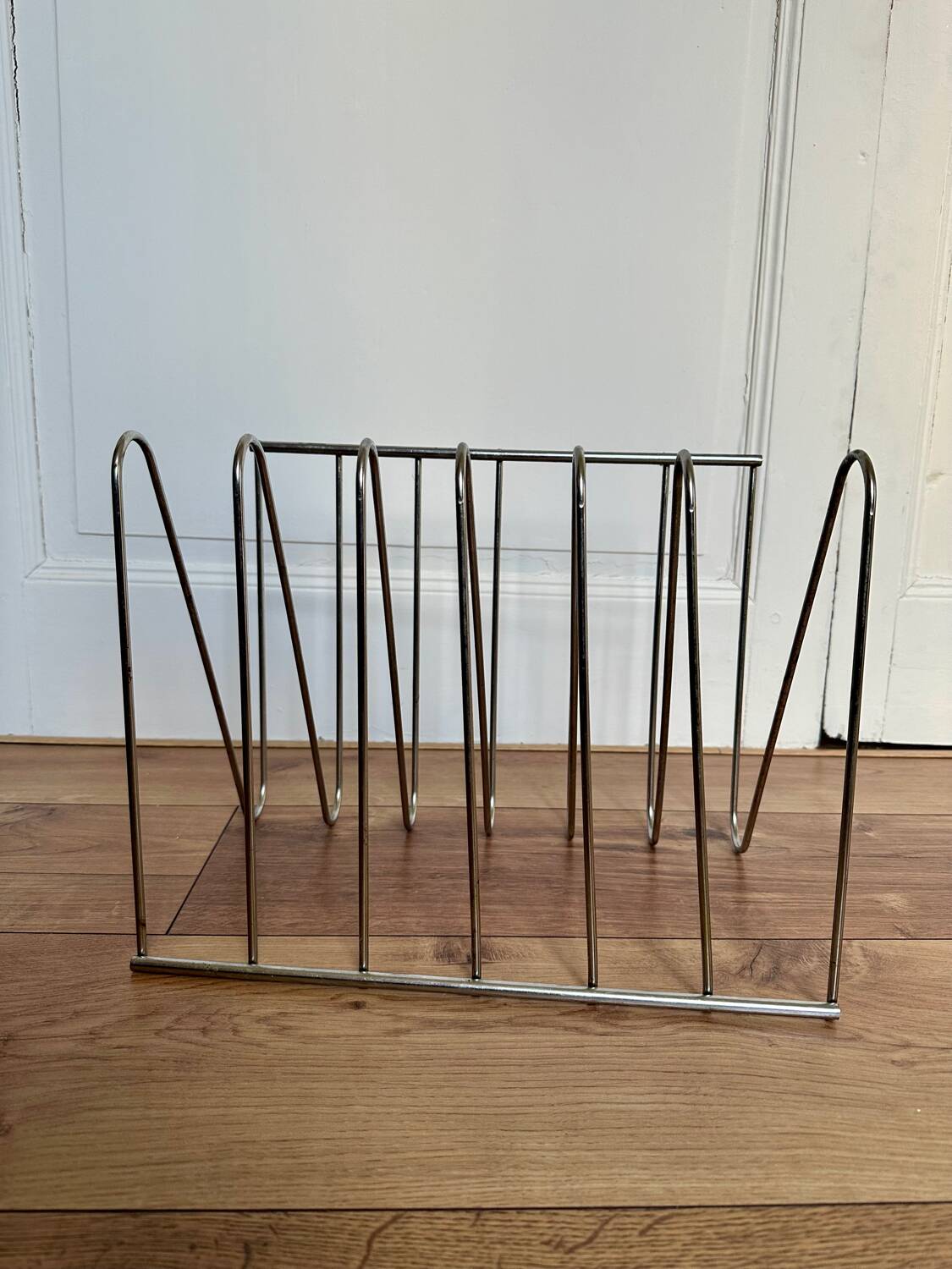 Metal magazine rack, Atelier A model Z, 1970s