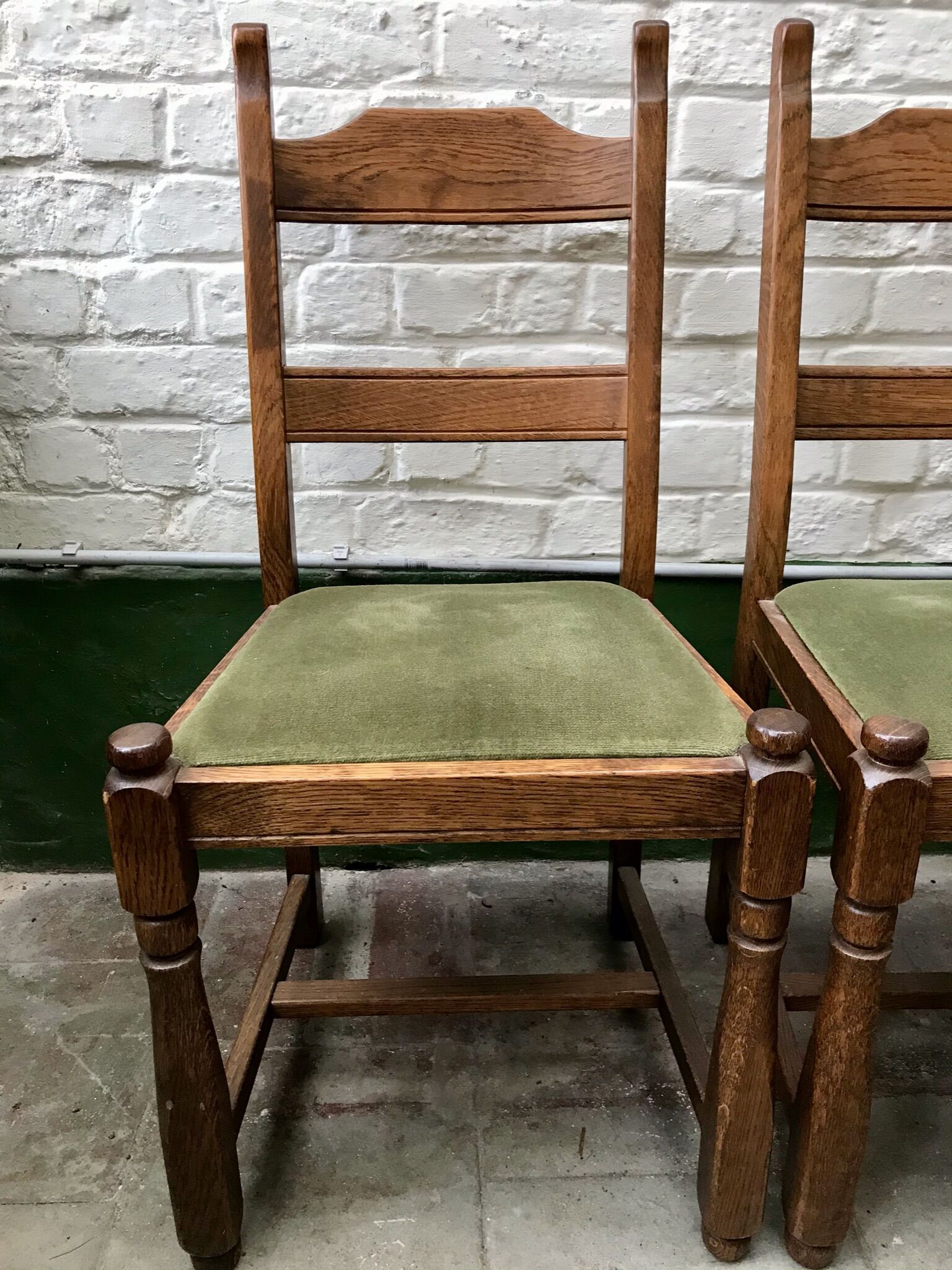 Series of 6 wooden chairs from the 1940s