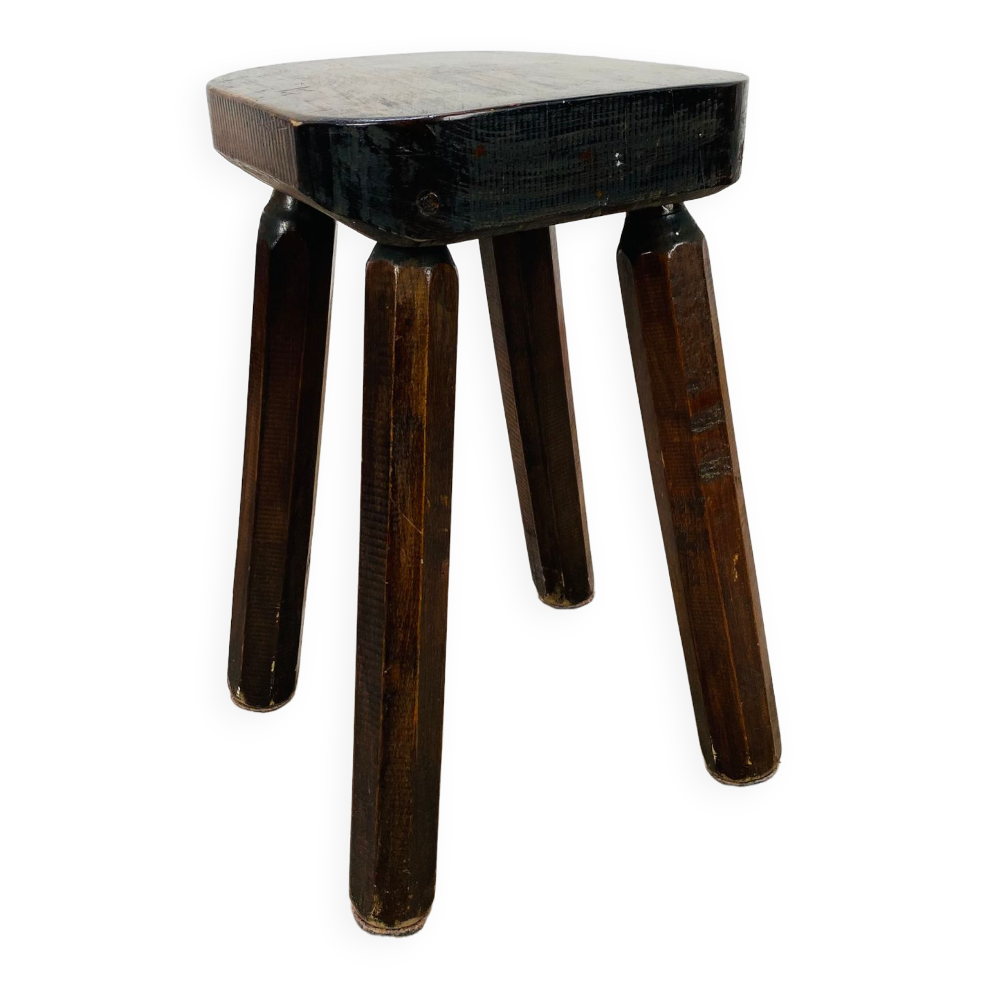 Tabouret brutaliste en bois massif style chalet