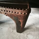 Table industrielle rivetée