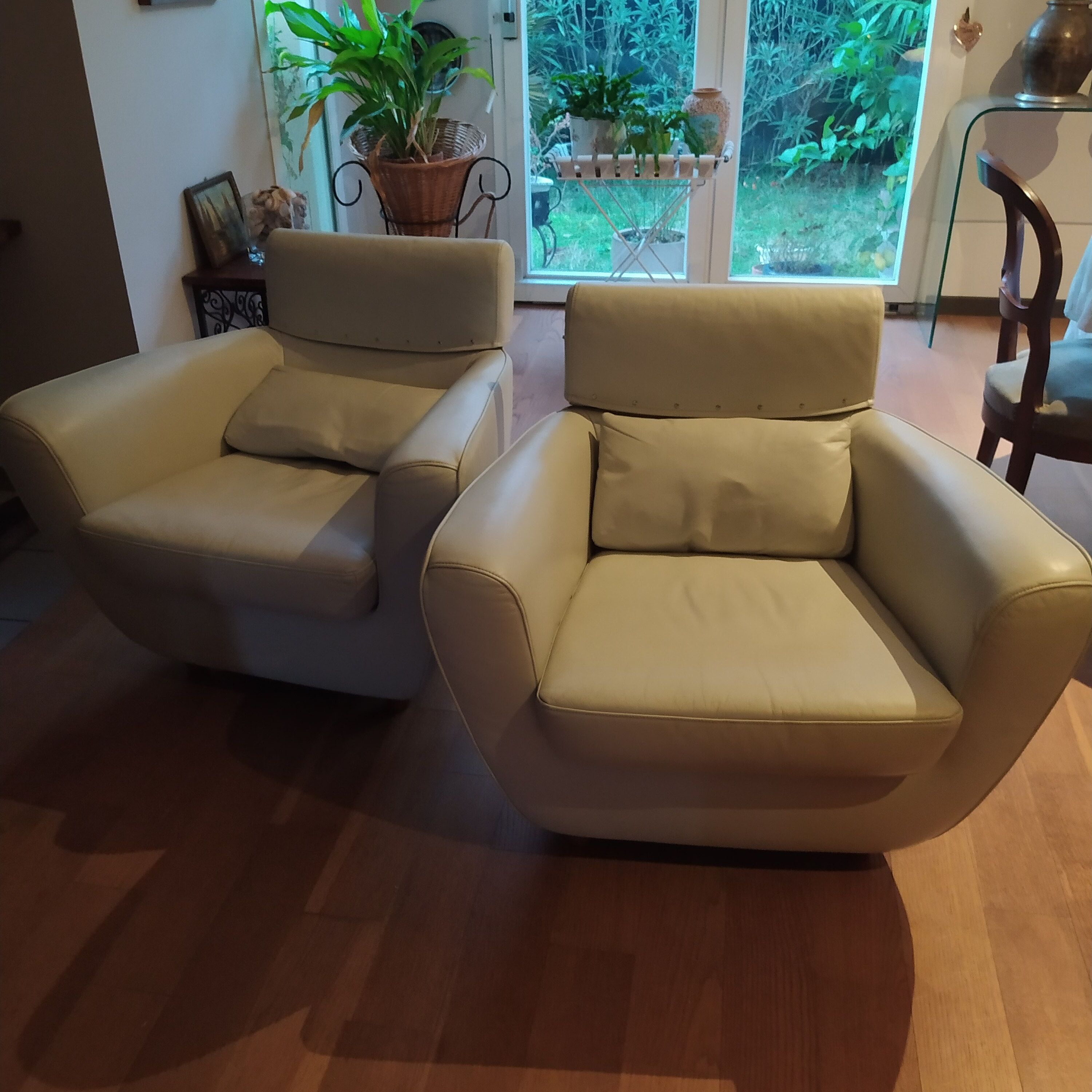 Pair of leather armchairs Ligne Roset tichka didier gomez