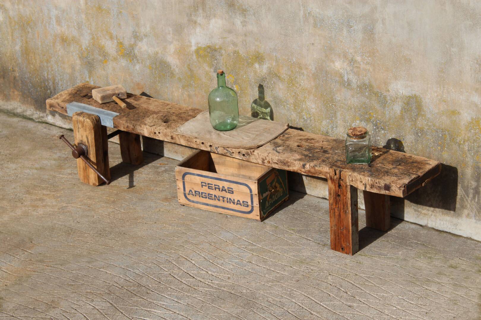 Workbench - TV cabinet