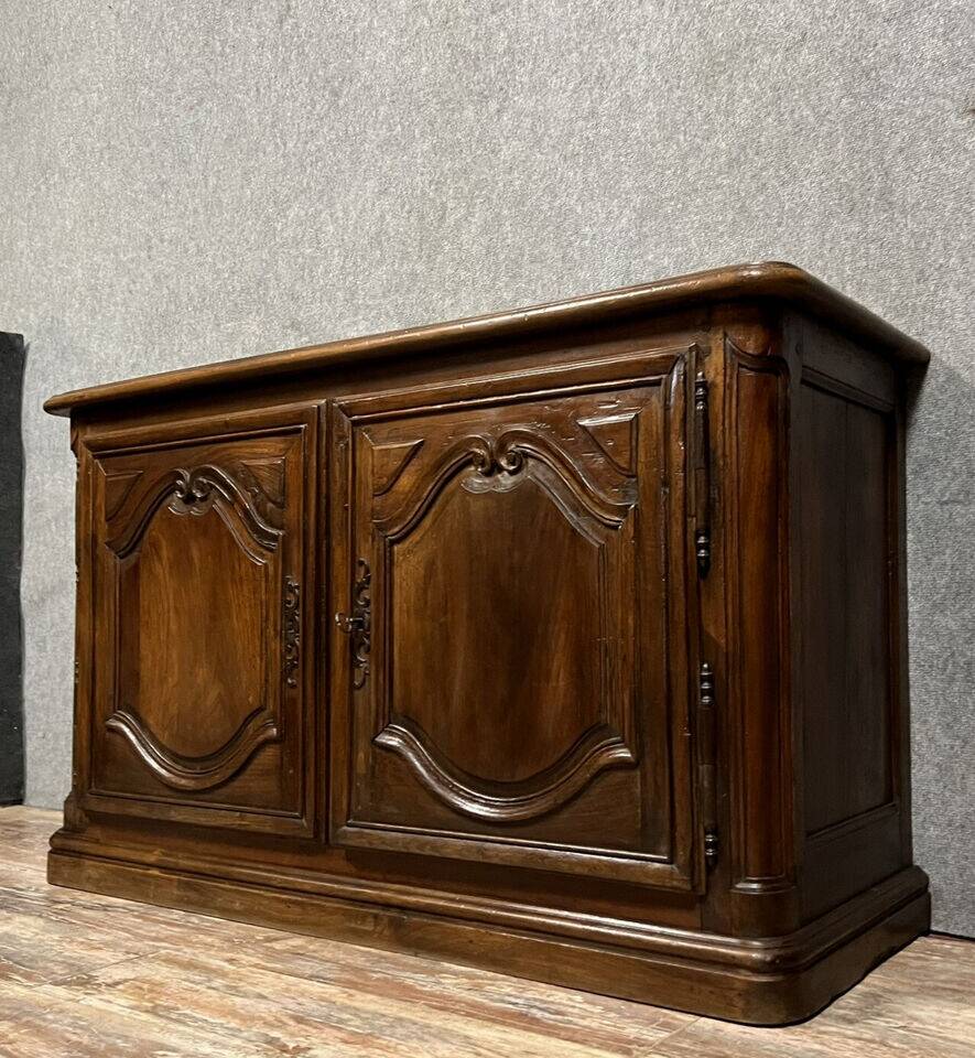 Louis XIV period hunting lodge sideboard in solid walnut circa 1700