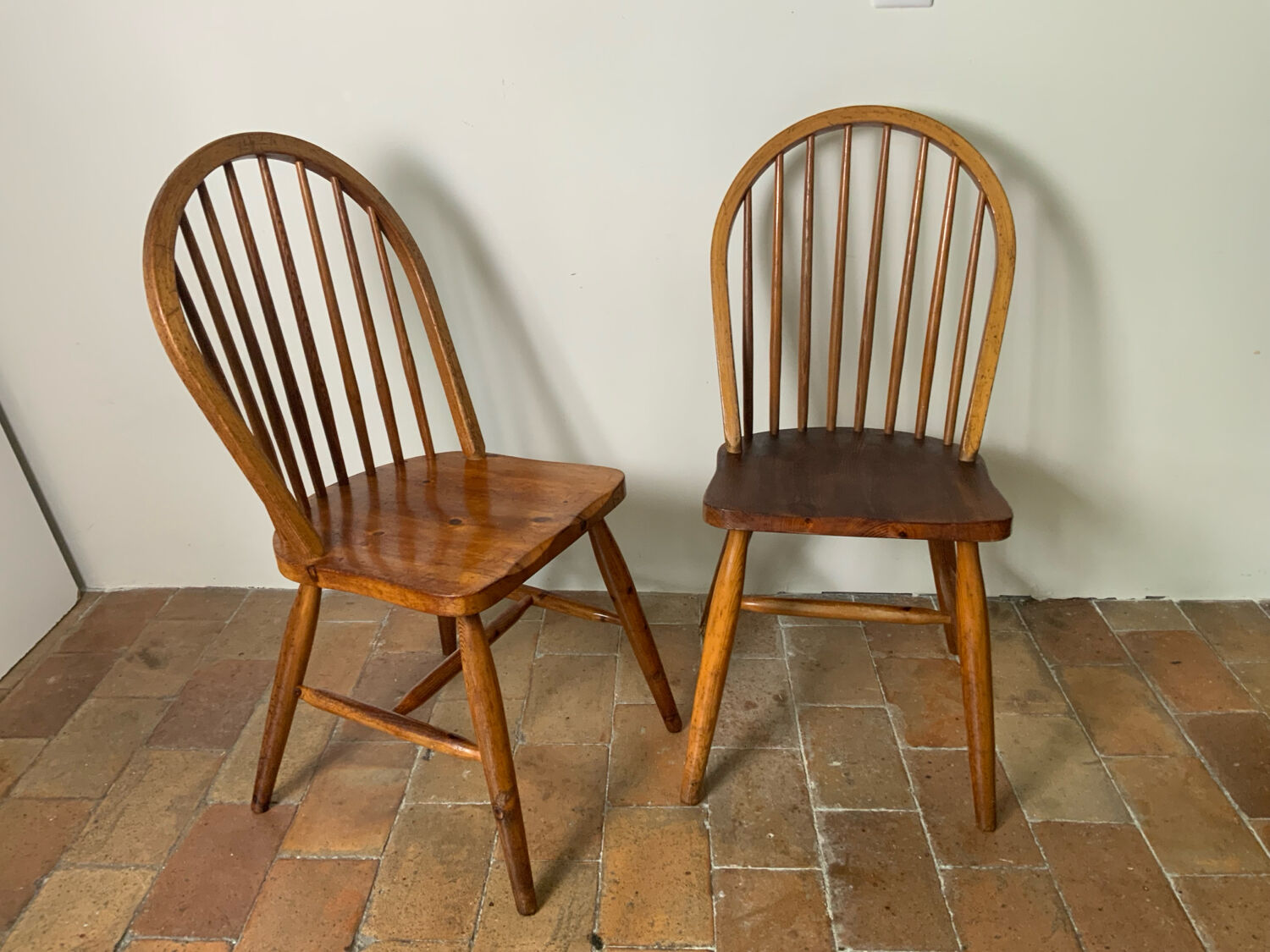 Paire de chaises anglaises en pin