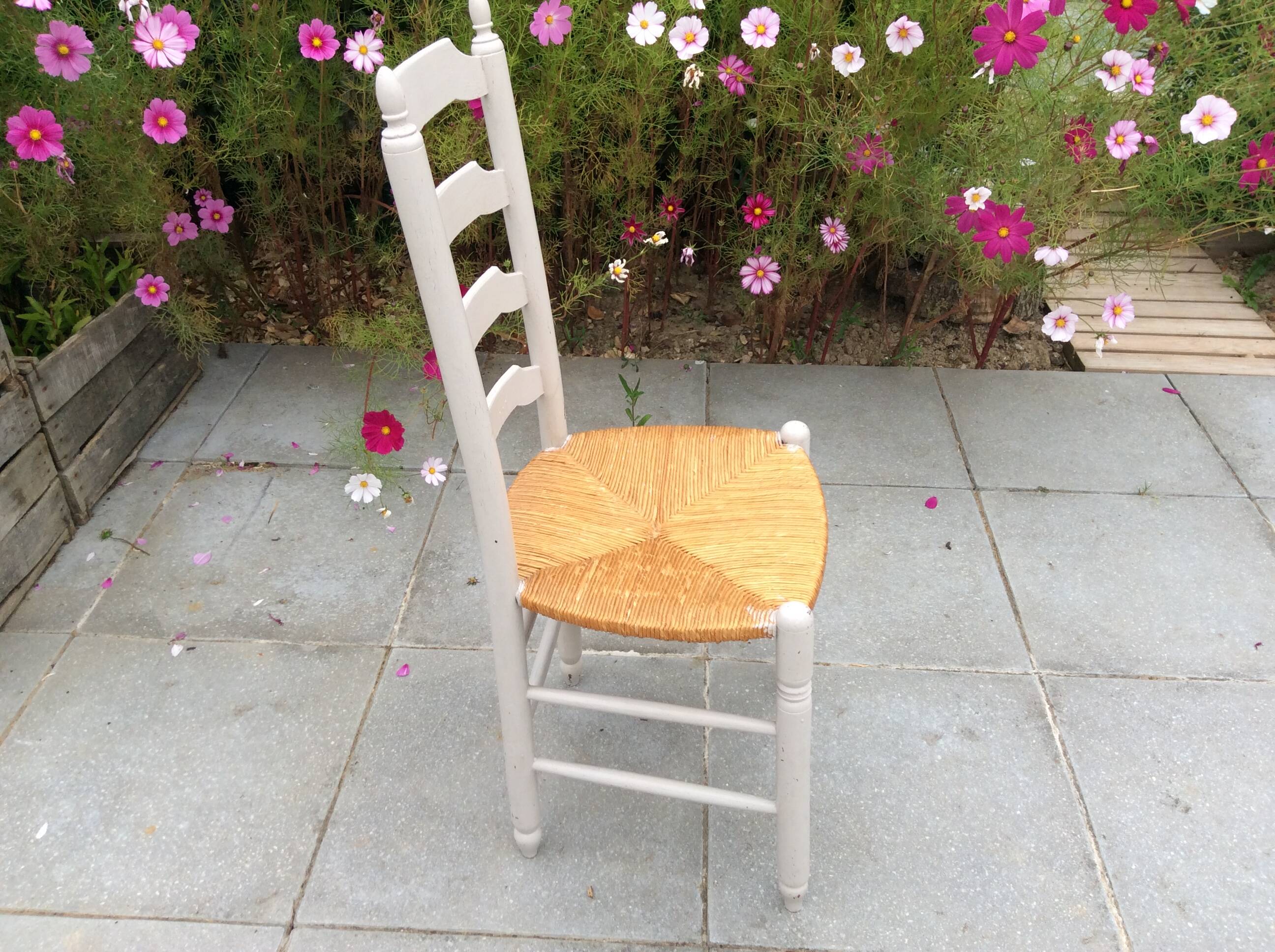 Straw chair