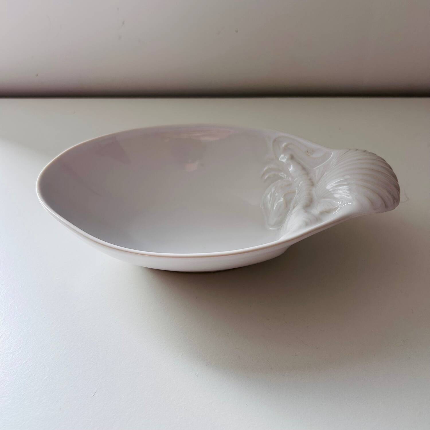 Shell and crustacean catch-all tray