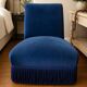 Fauteuil crapaud en velours bleu