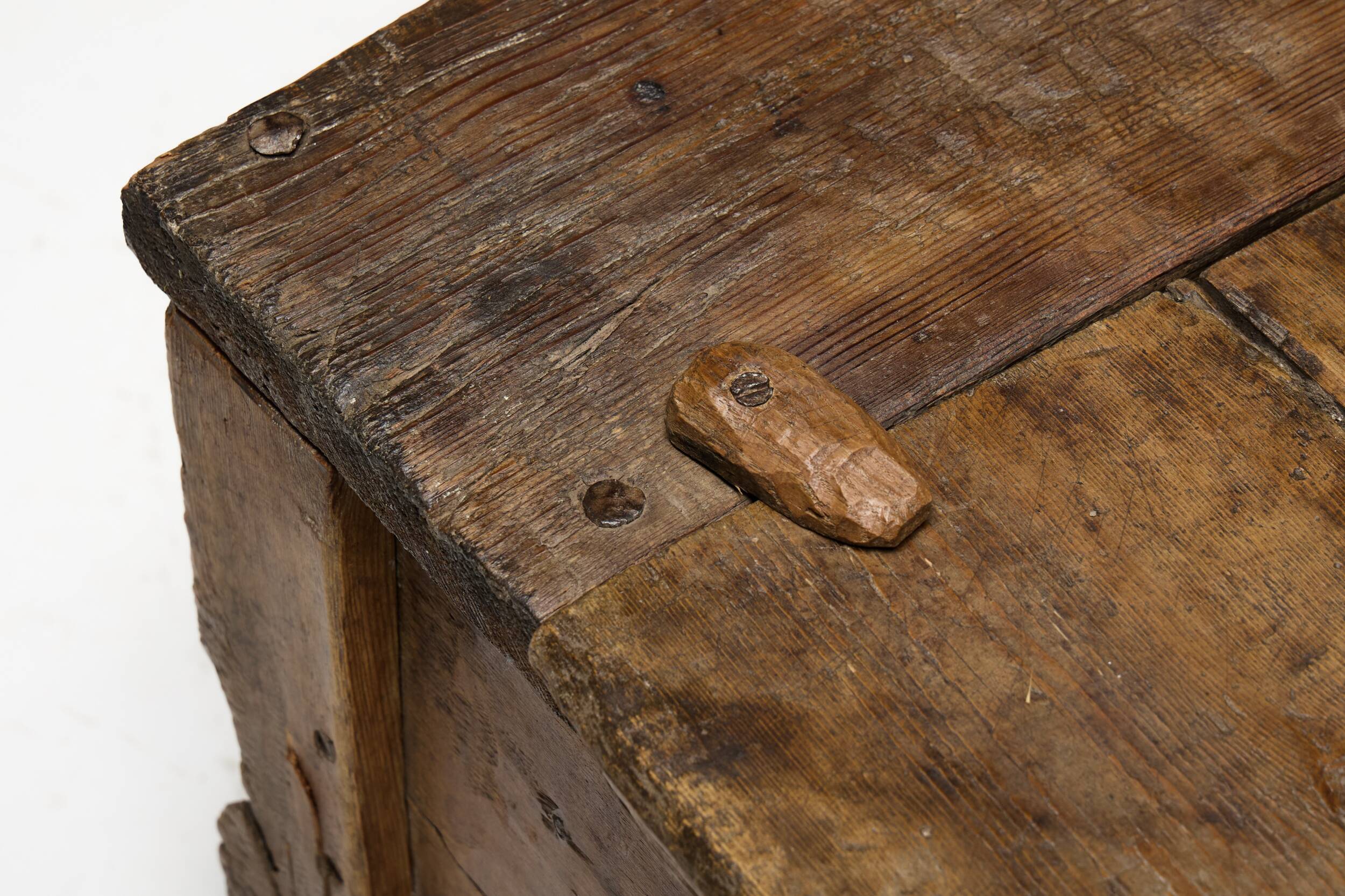Table basse en chêne rustique vernaculaire, France, 20e siècle