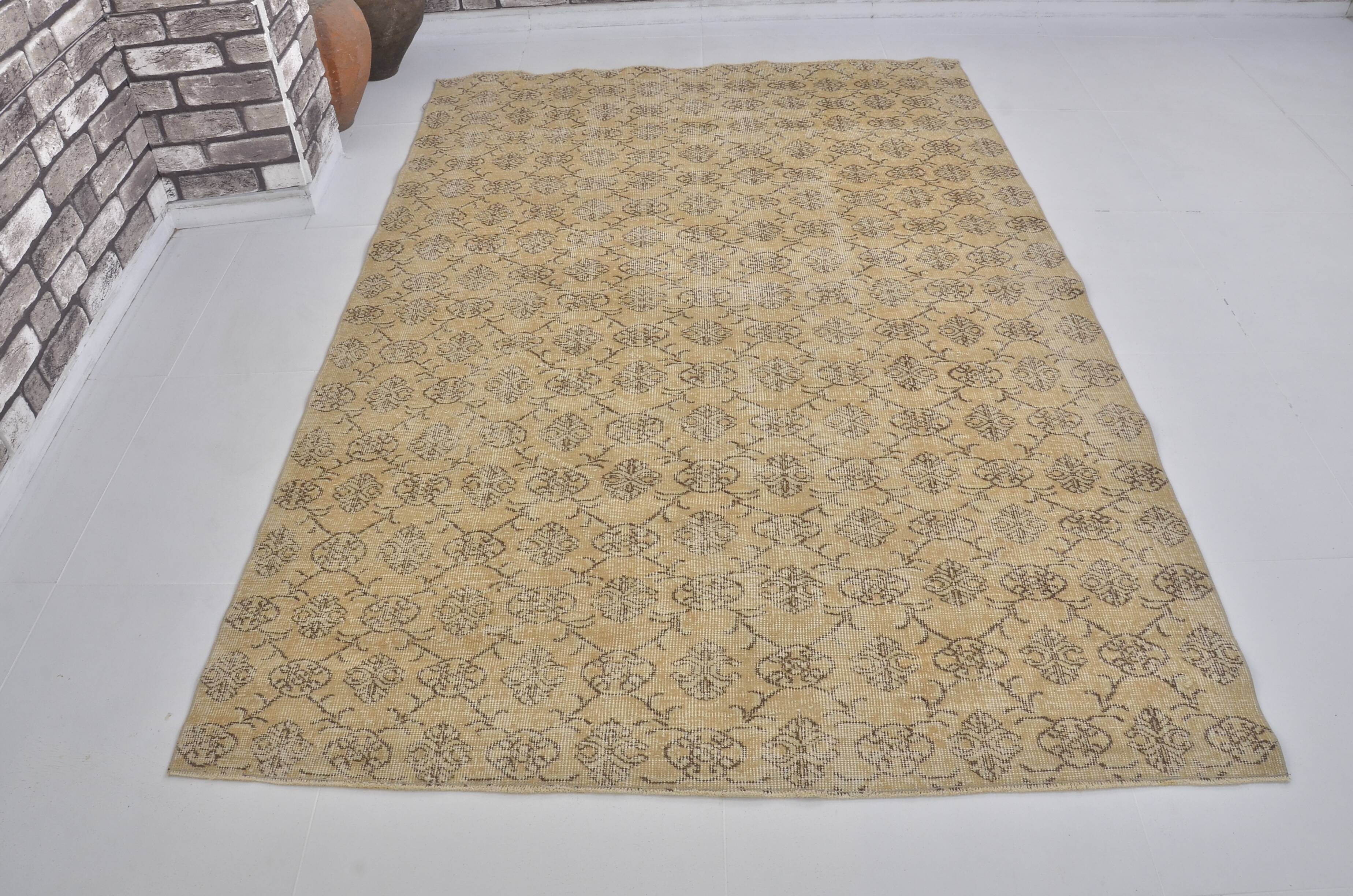 Floral Vintage Handmade Wool Rug sku 1372
