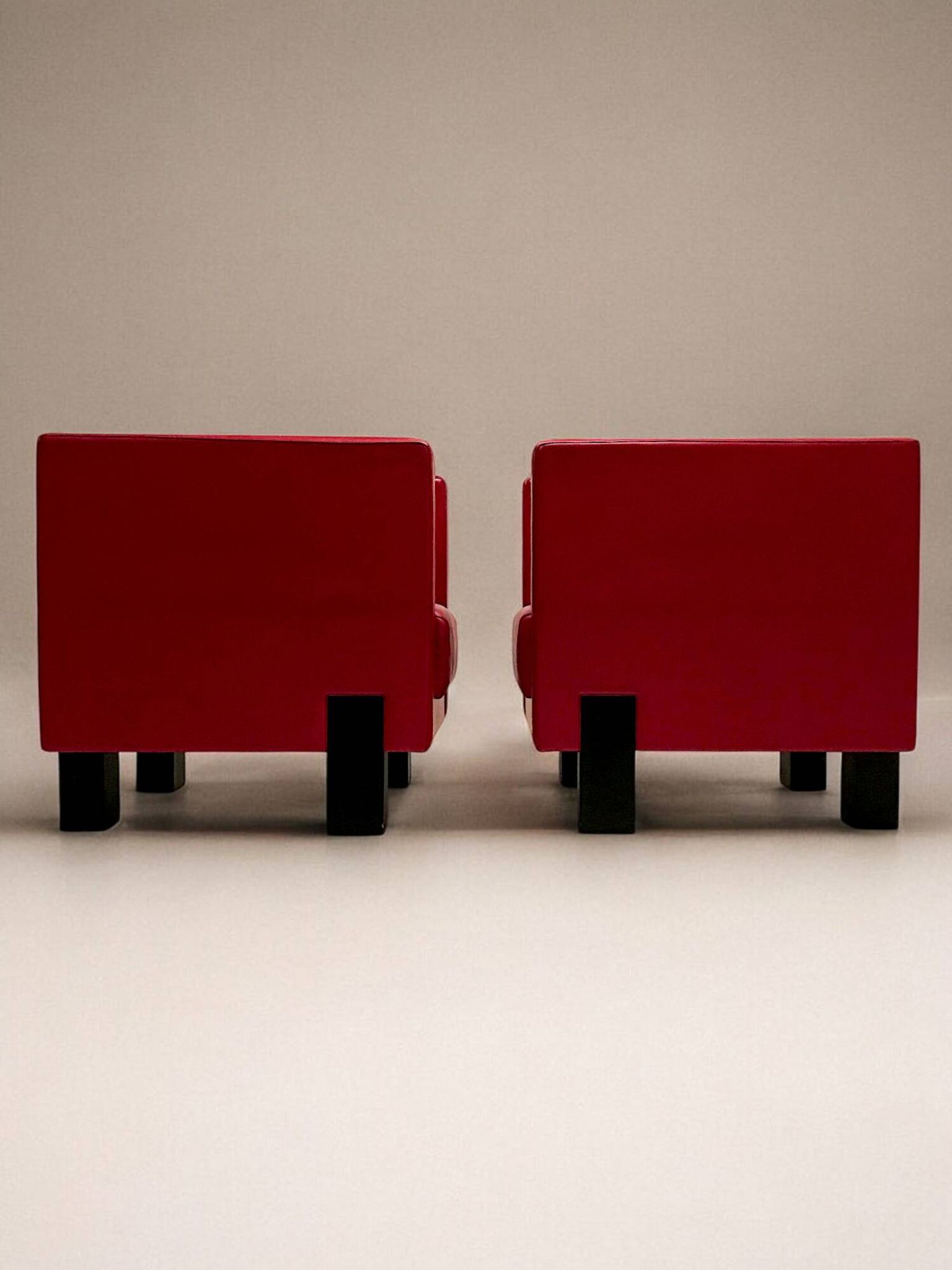 Poltrona Frau - Pair of leather armchairs, “Moji” model - c. 2000 - Italy