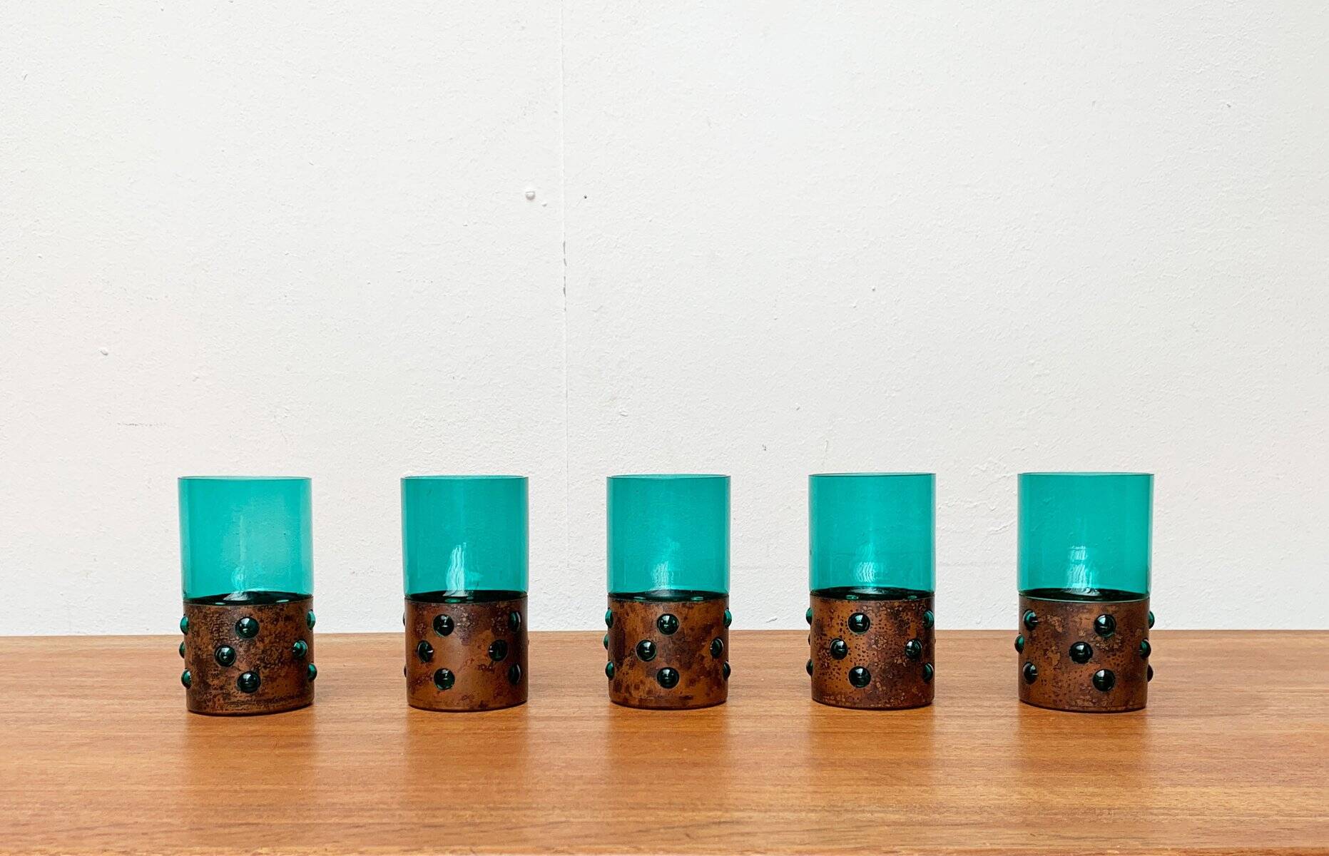 Drinking glasses in green glass and copper in mid-century style by Nanny Still, 1960s, set of 5.