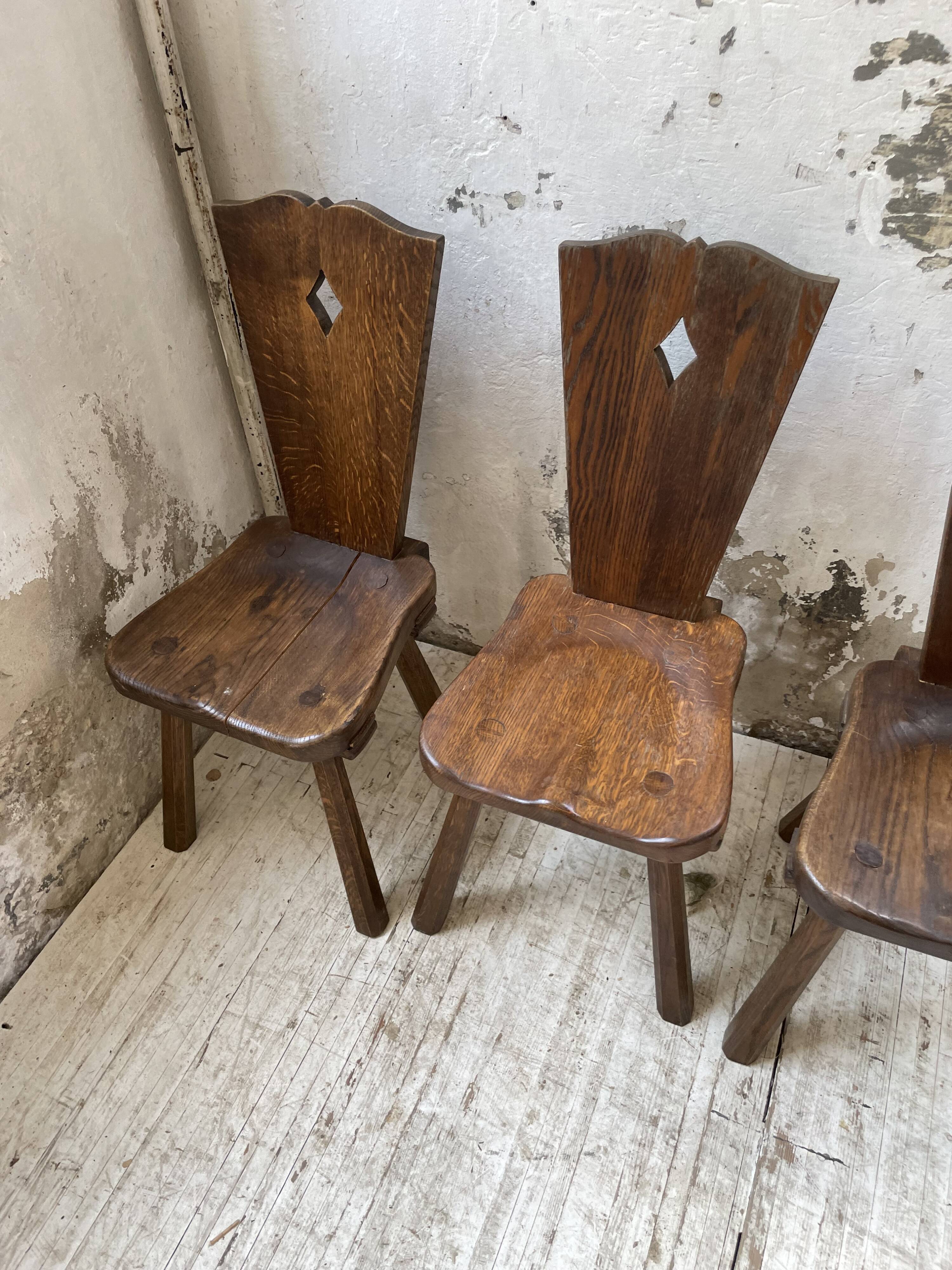 Chaises chêne massif chapo savoyarde art populaire
