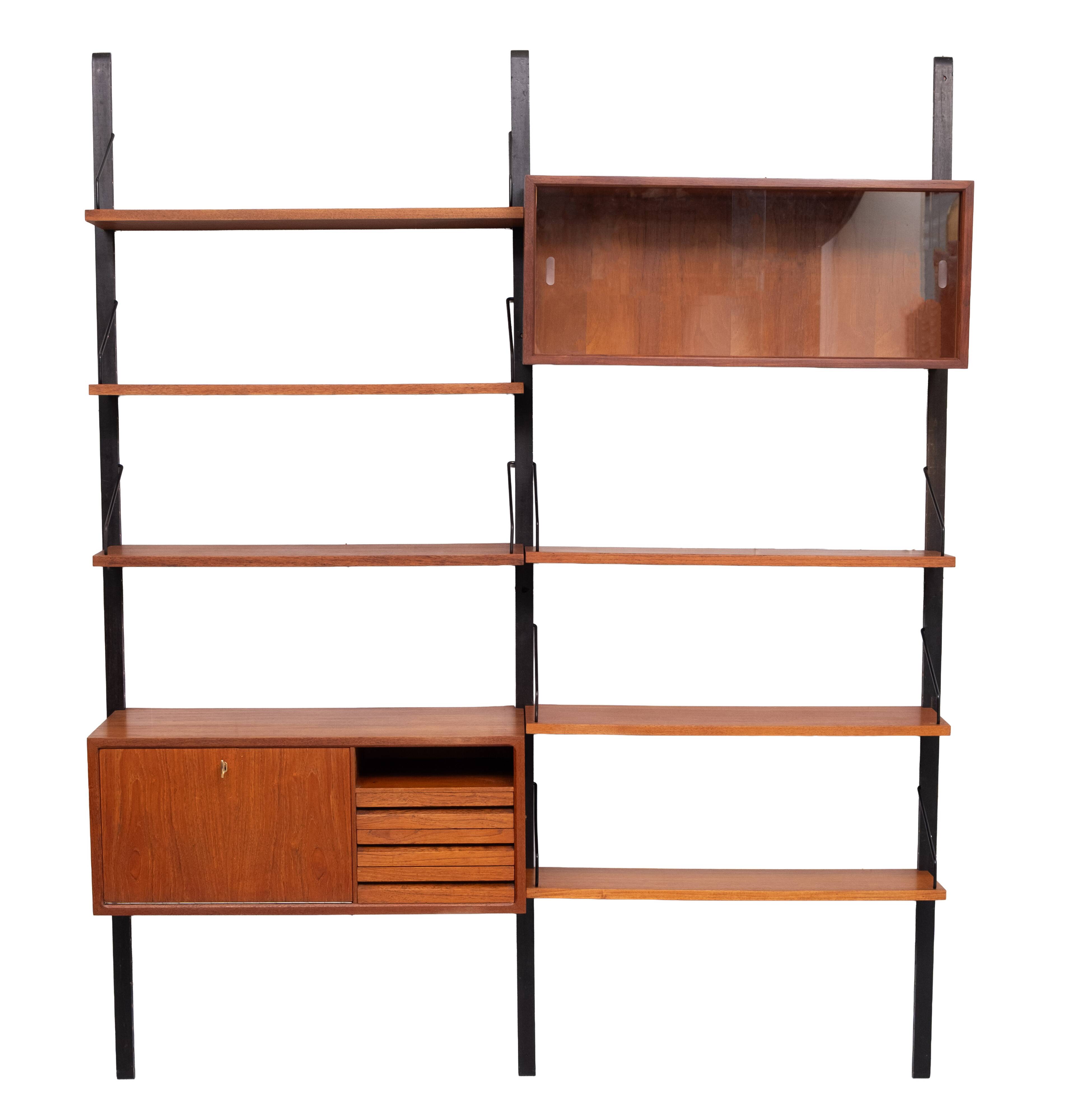 Poul Cadovius Royal wall system 2 Cabinets 6 shelves 1960s