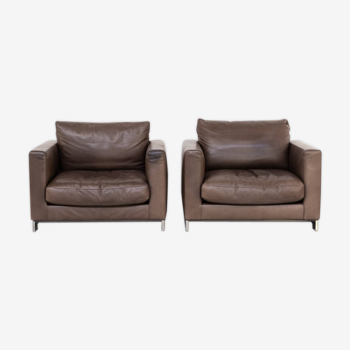 Pair of Hannes Wettstein ‘reversi’ leather design fauteuil for Molteni & C