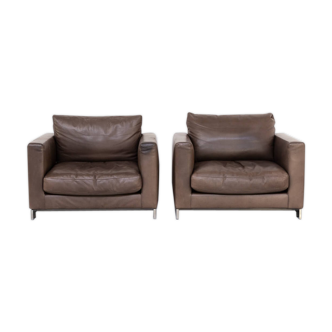 Pair of Hannes Wettstein ‘reversi’ leather design fauteuil for Molteni & C