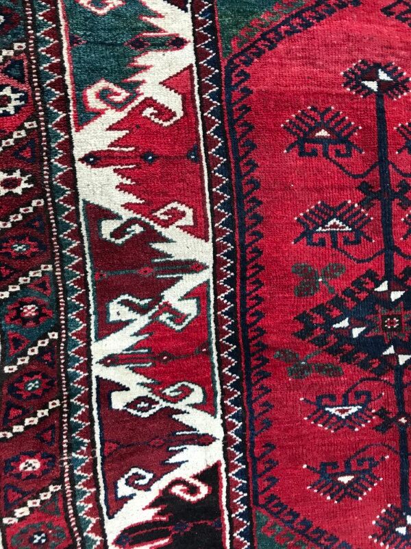 Carpet vintage Turkish Anatolian Konya done hand 120 X 145 CM