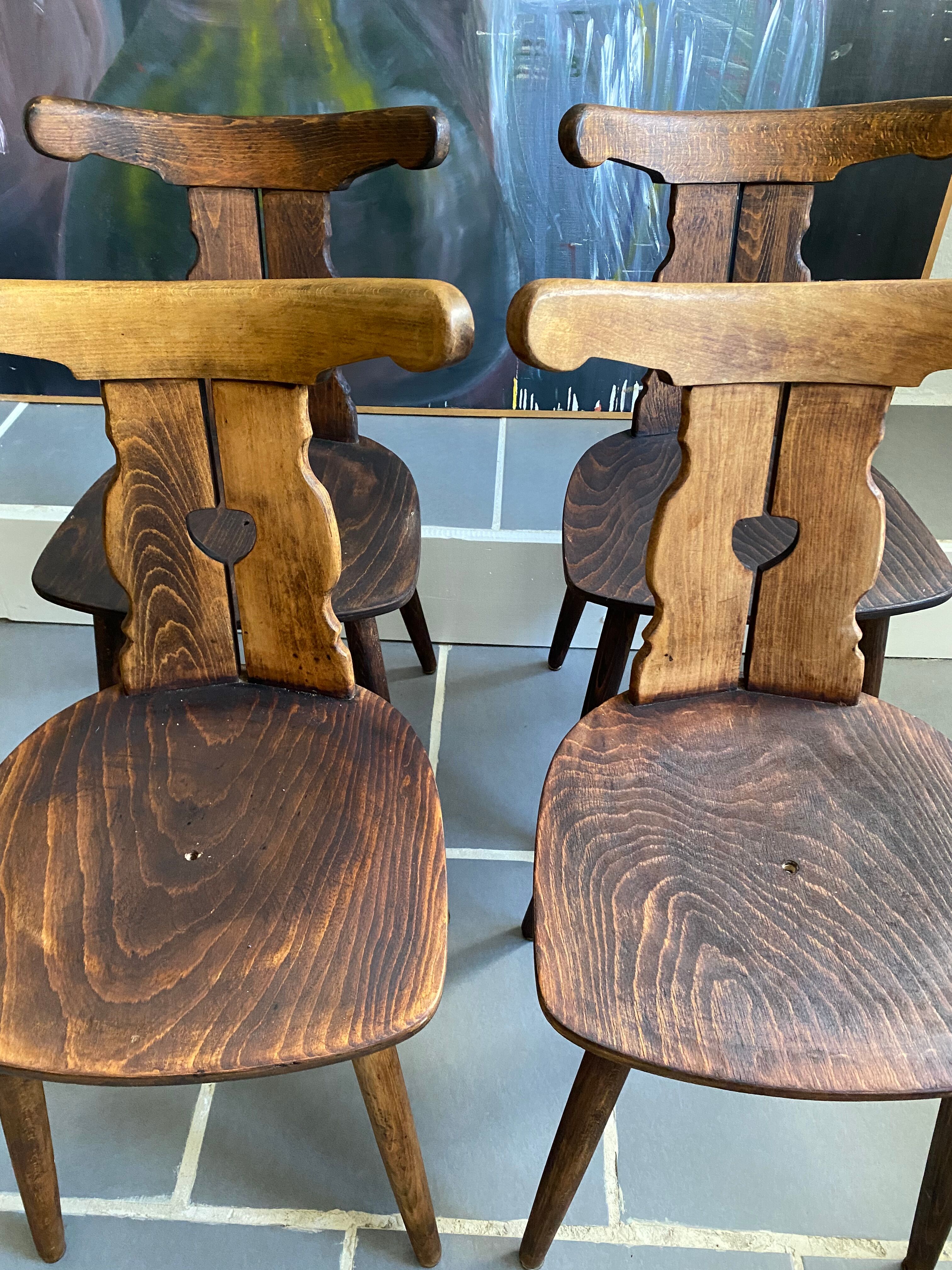 4 vintage mountain chairs