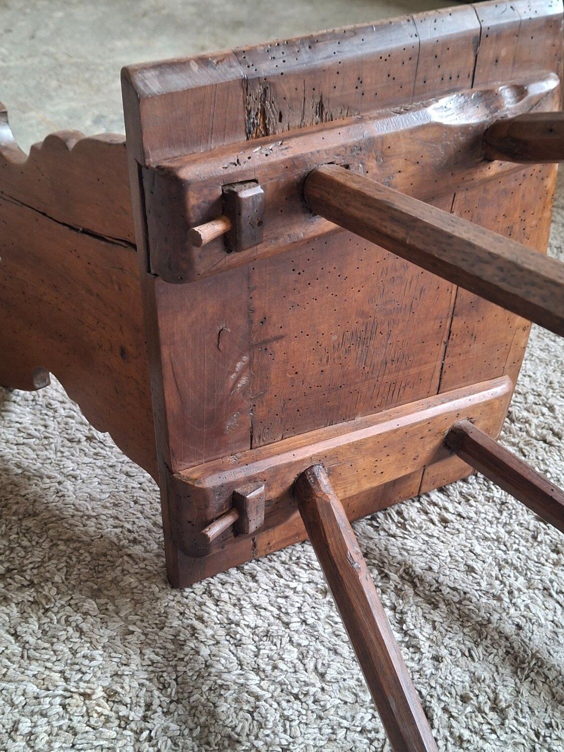Old Alpine peasant chair from the 18th century – Heart-shaped cut-out violin backrest