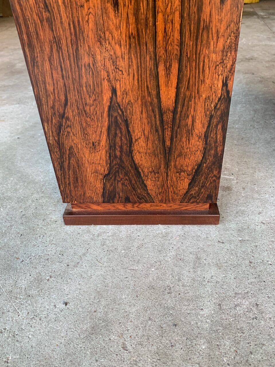 Art Deco column pair