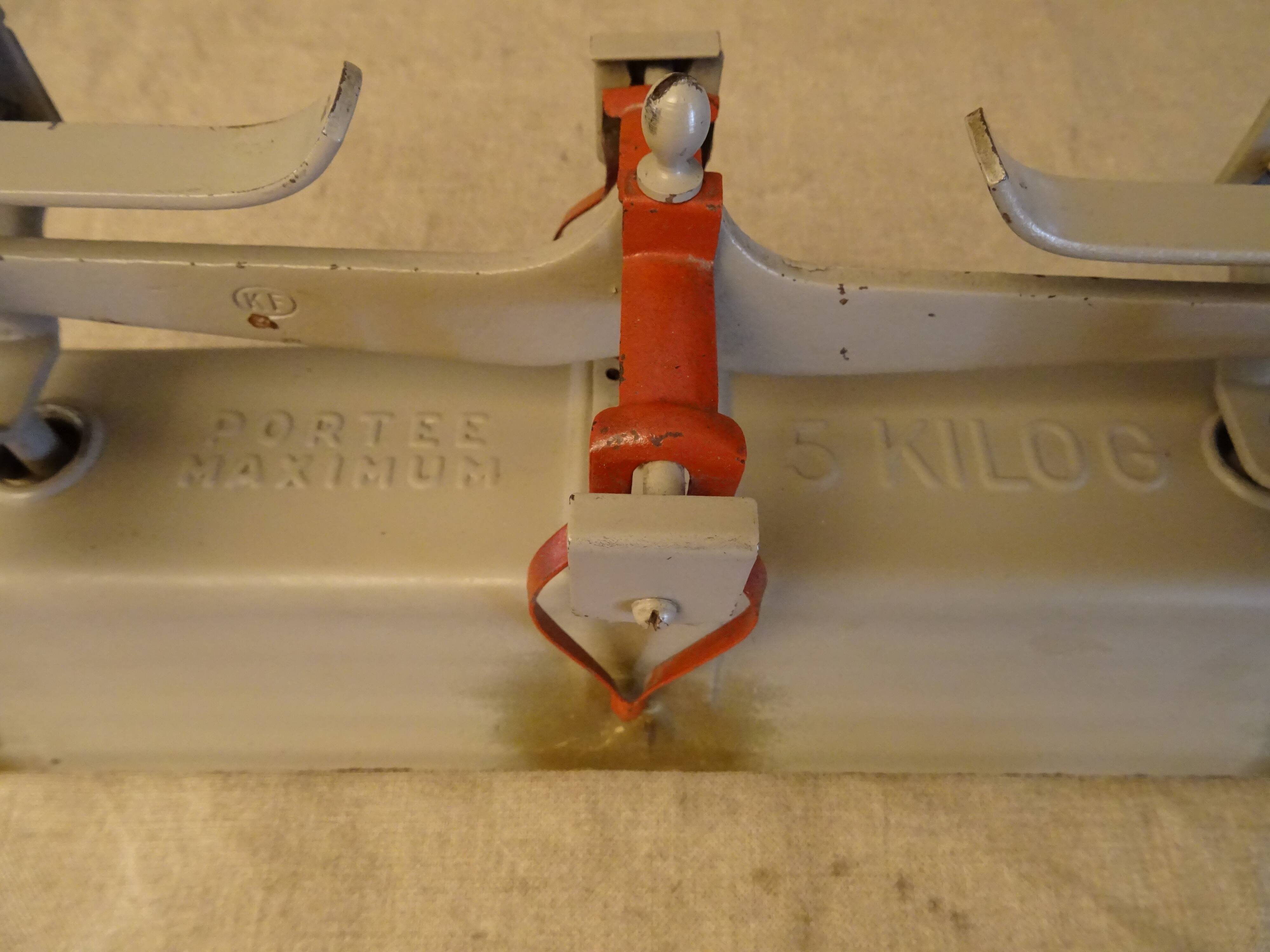 Old balance force 5 kg type roberval trays brass ref:A210/24