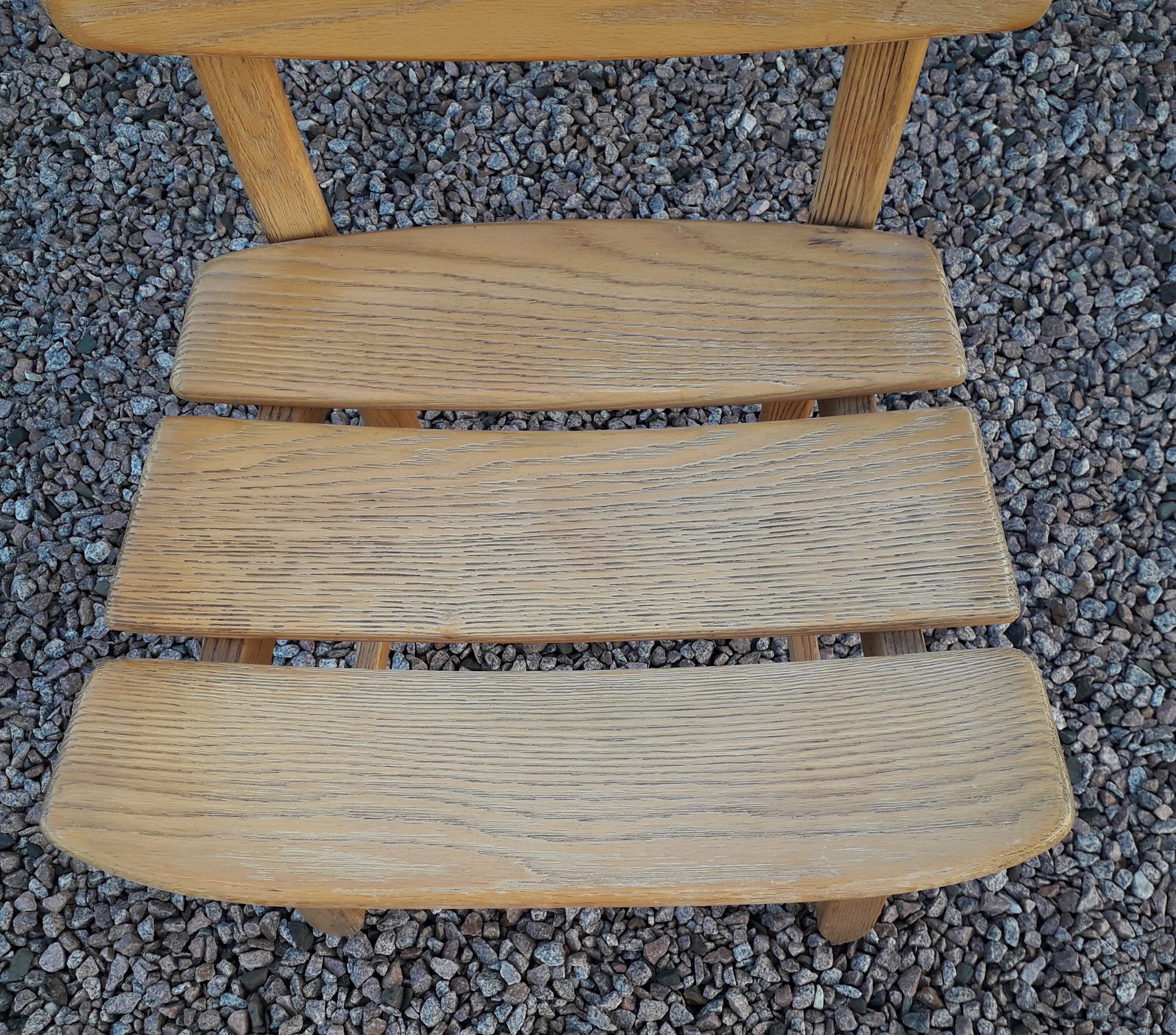 Set of 4 oak chairs