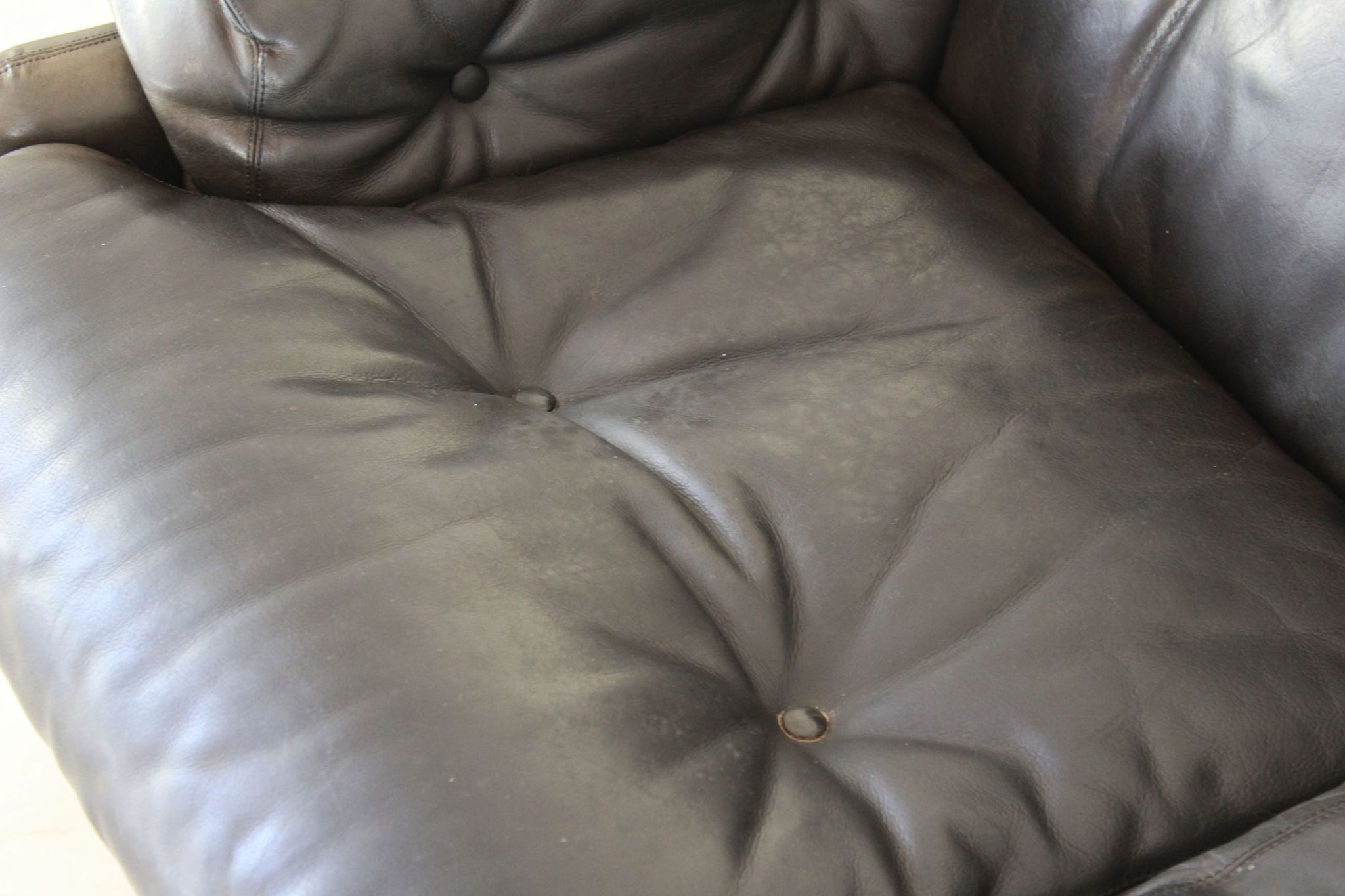 B&B Italia Vintage Leather Sofa Modell Coronado Designed By Afra & Tobia Scarpa