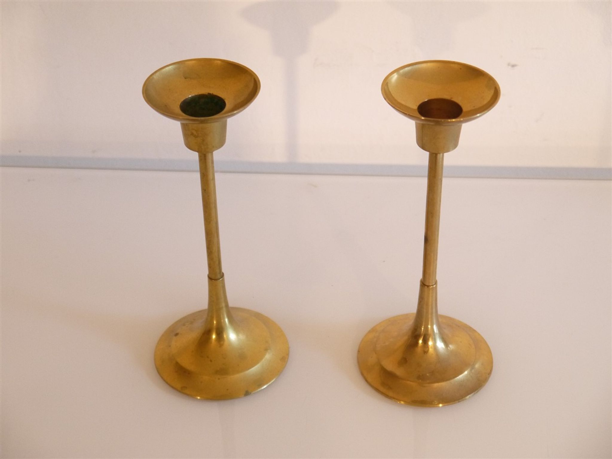 Paire de bougeoirs vintage scandinave en laiton